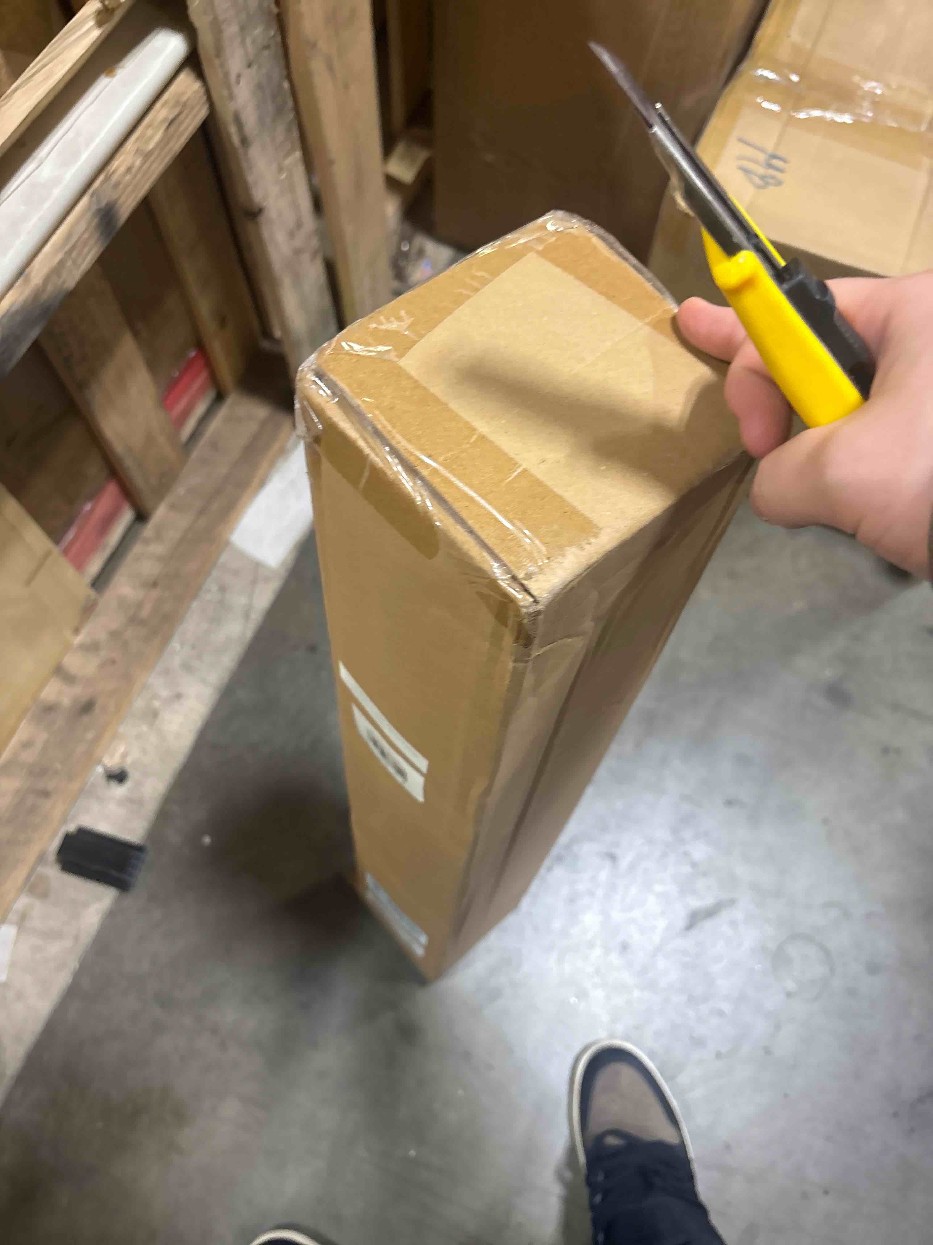 https://s3.amazonaws.com/lotting-images-prod/phillipi/GRA2153788_1758290280844.jpeg