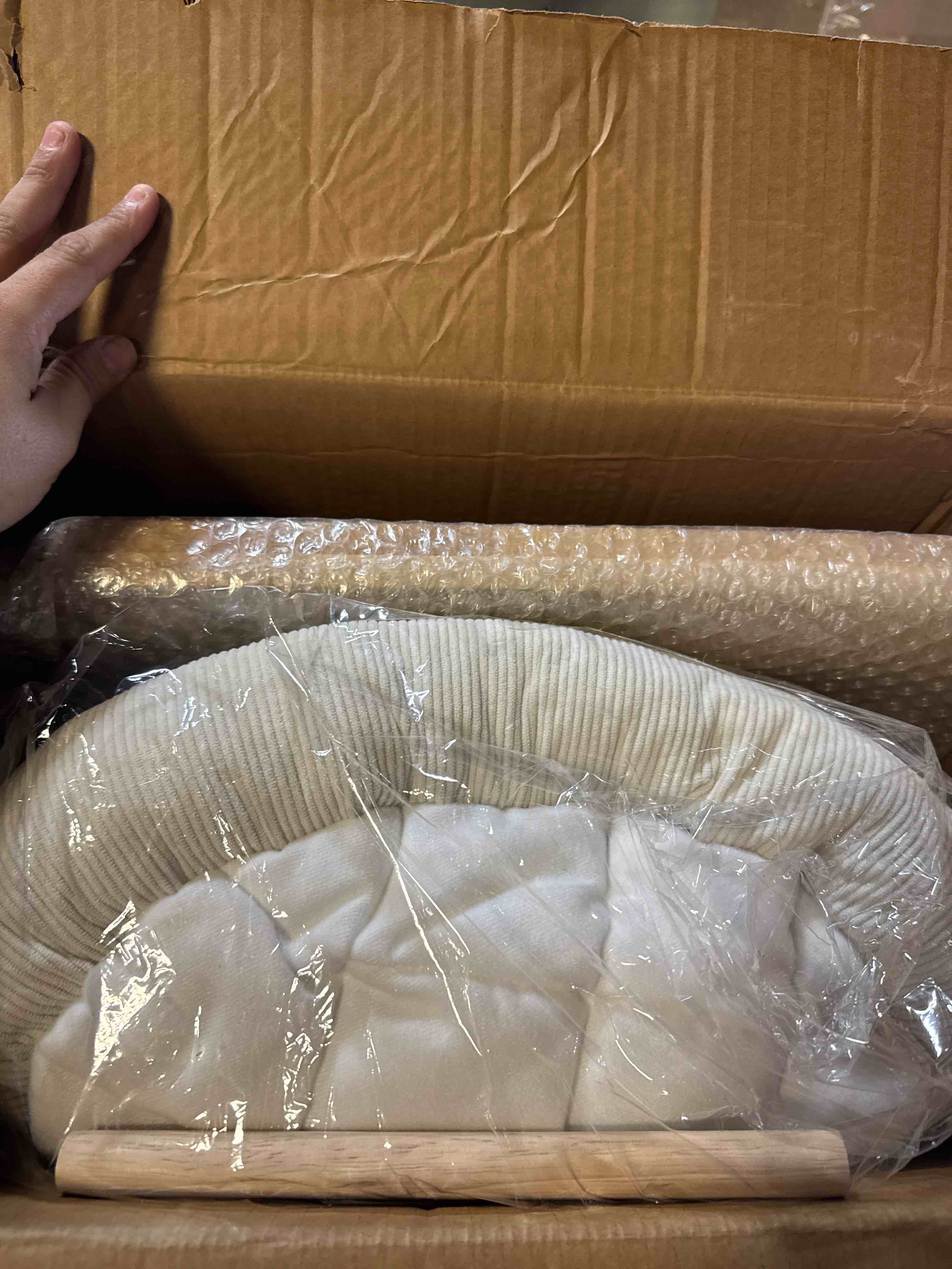 https://s3.amazonaws.com/lotting-images-prod/phillipi/GRA2153819_1758298501460.jpeg