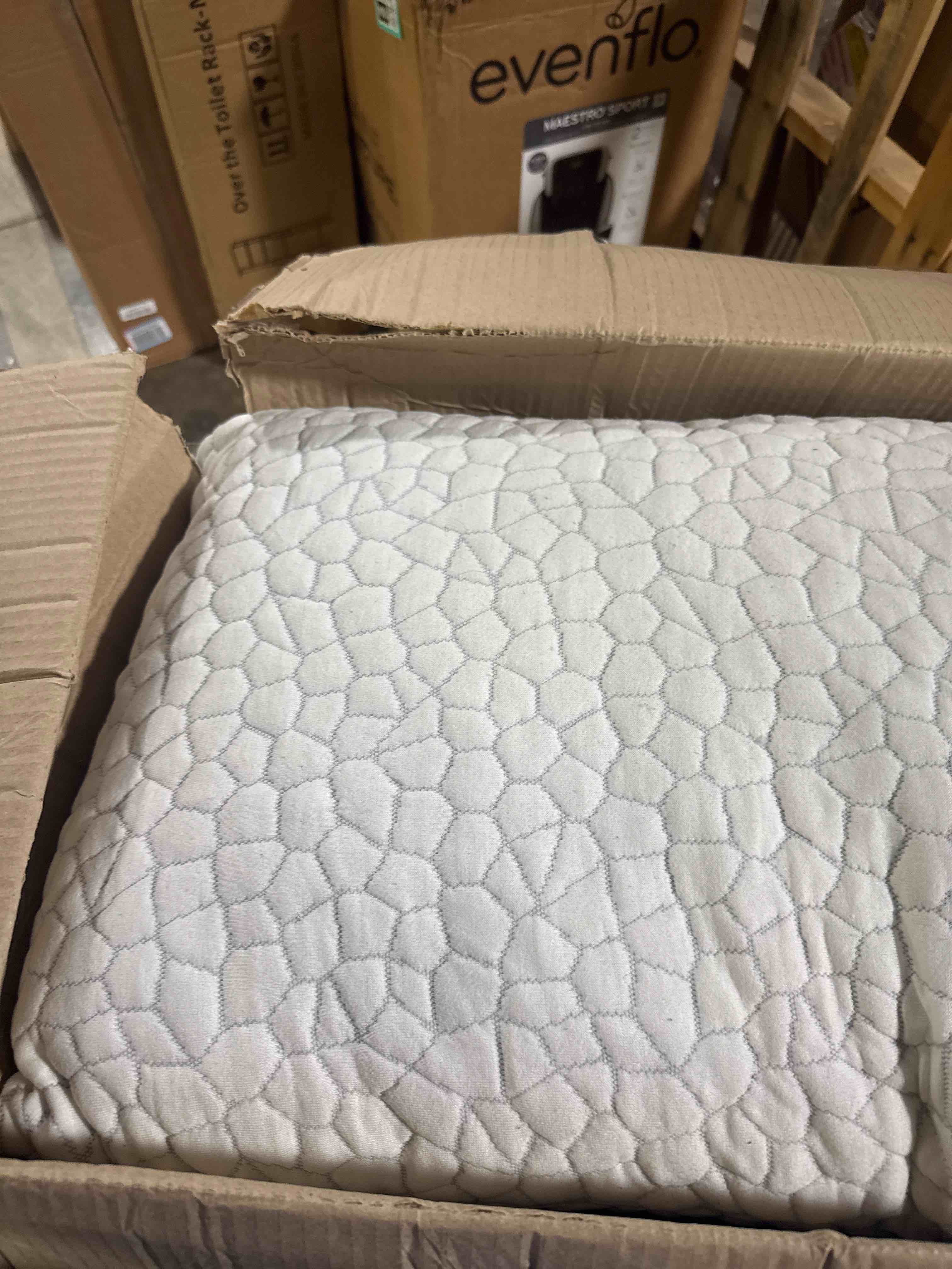 https://s3.amazonaws.com/lotting-images-prod/phillipi/GRA2153911_1758549726450.jpeg