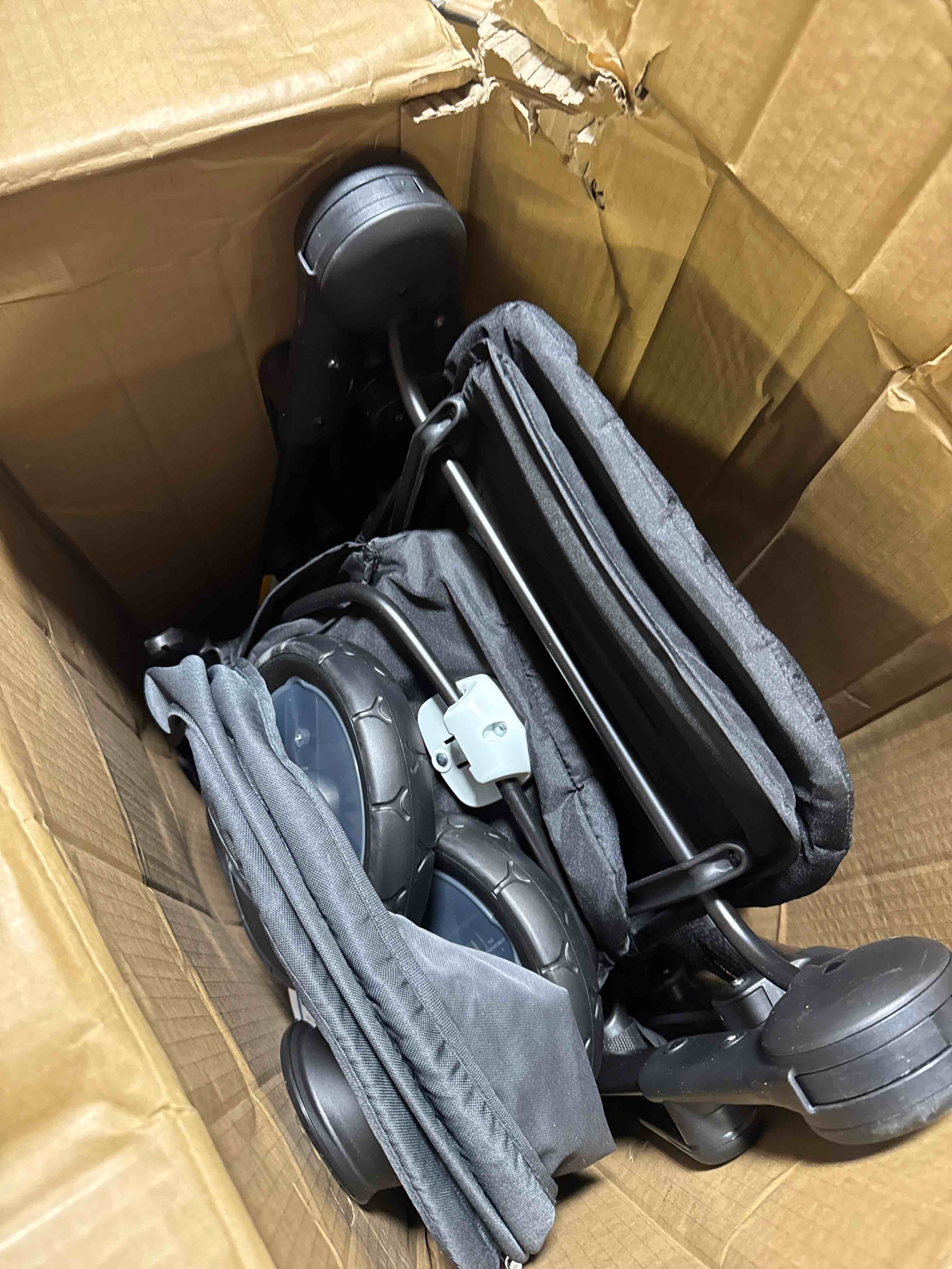 https://s3.amazonaws.com/lotting-images-prod/phillipi/GRA2153975_1758717999864.jpeg