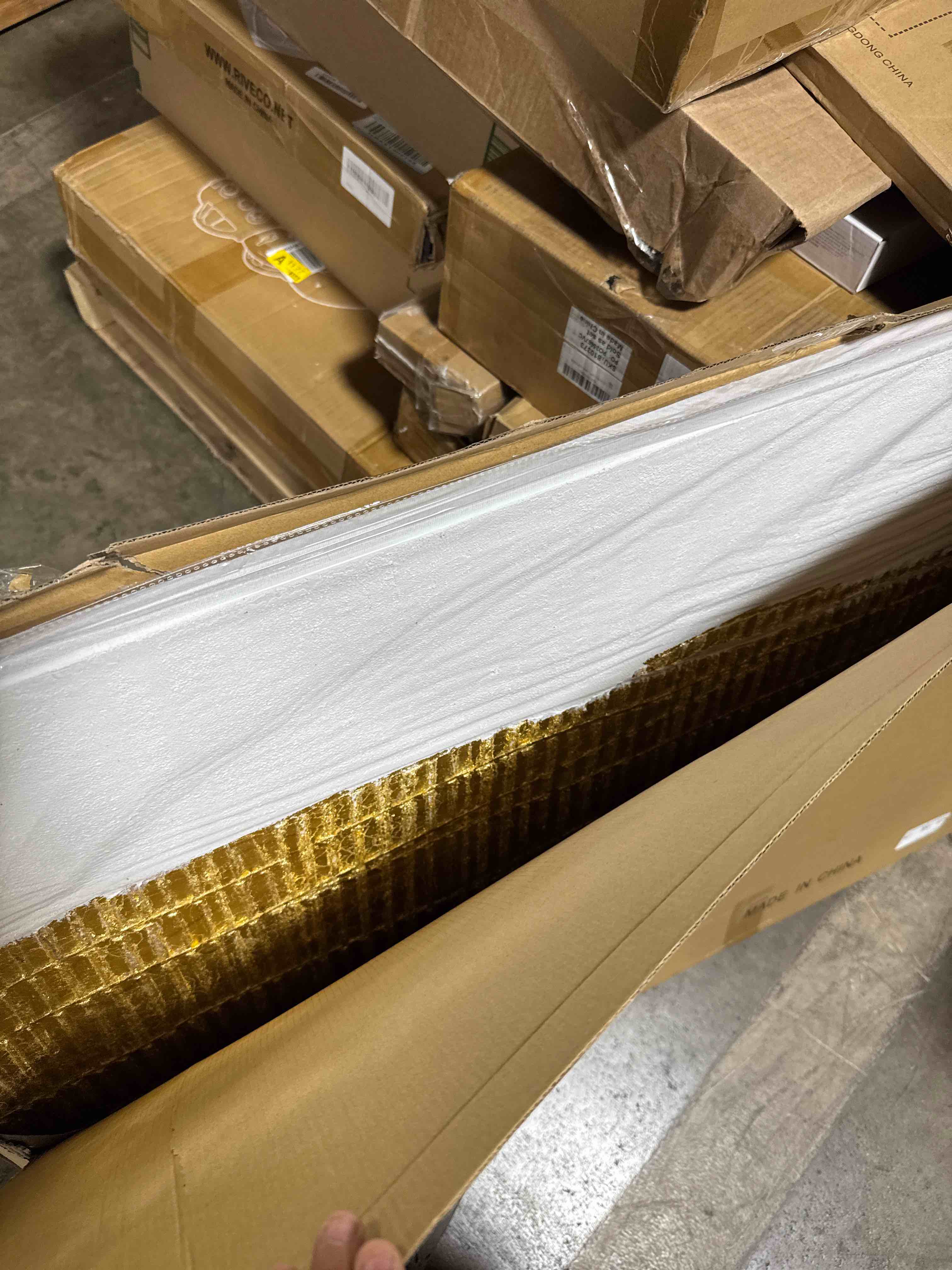 https://s3.amazonaws.com/lotting-images-prod/phillipi/GRA2153981_1758718920423.jpeg