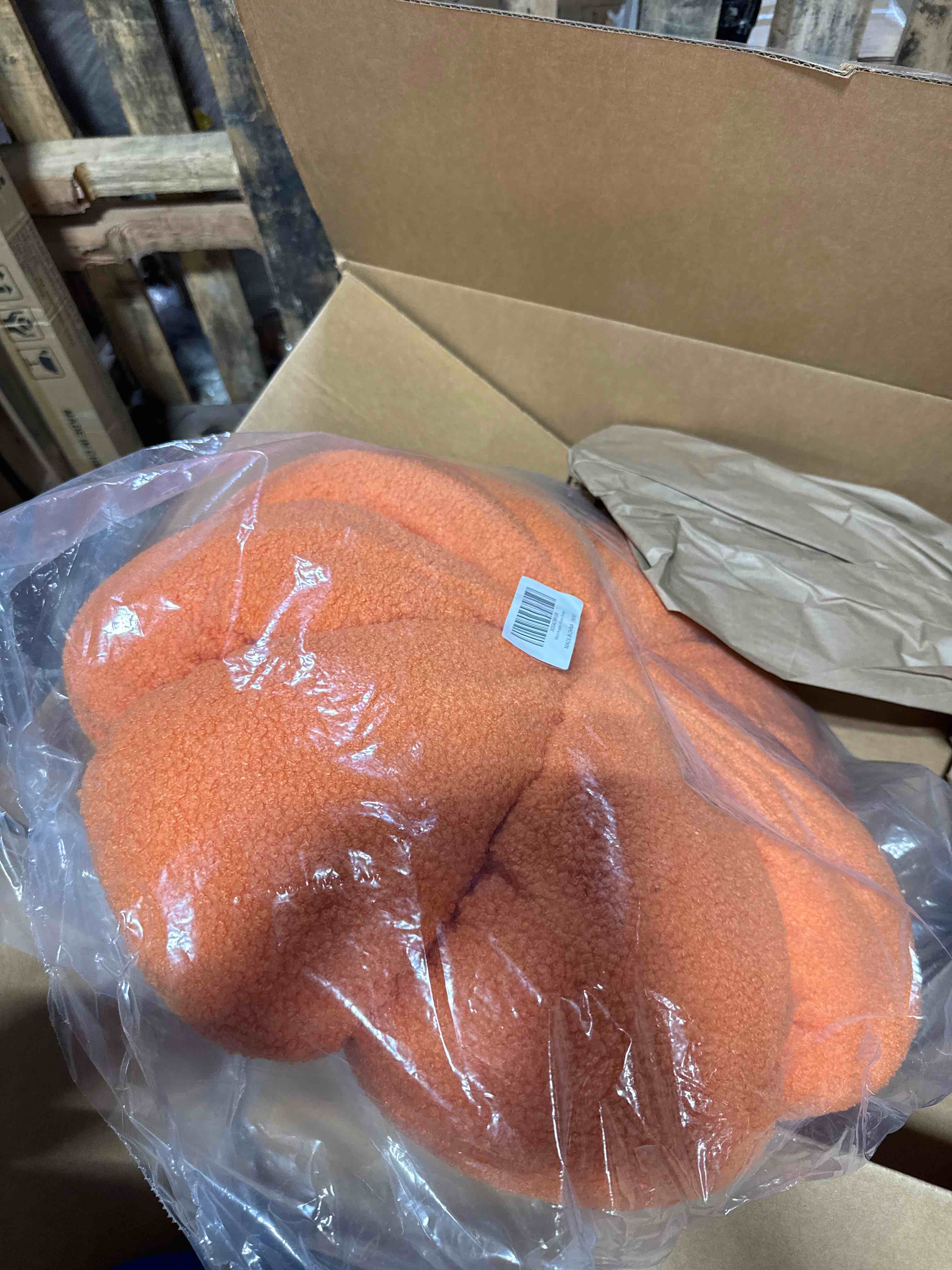 https://s3.amazonaws.com/lotting-images-prod/phillipi/GRA2154031_1758811248184.jpeg