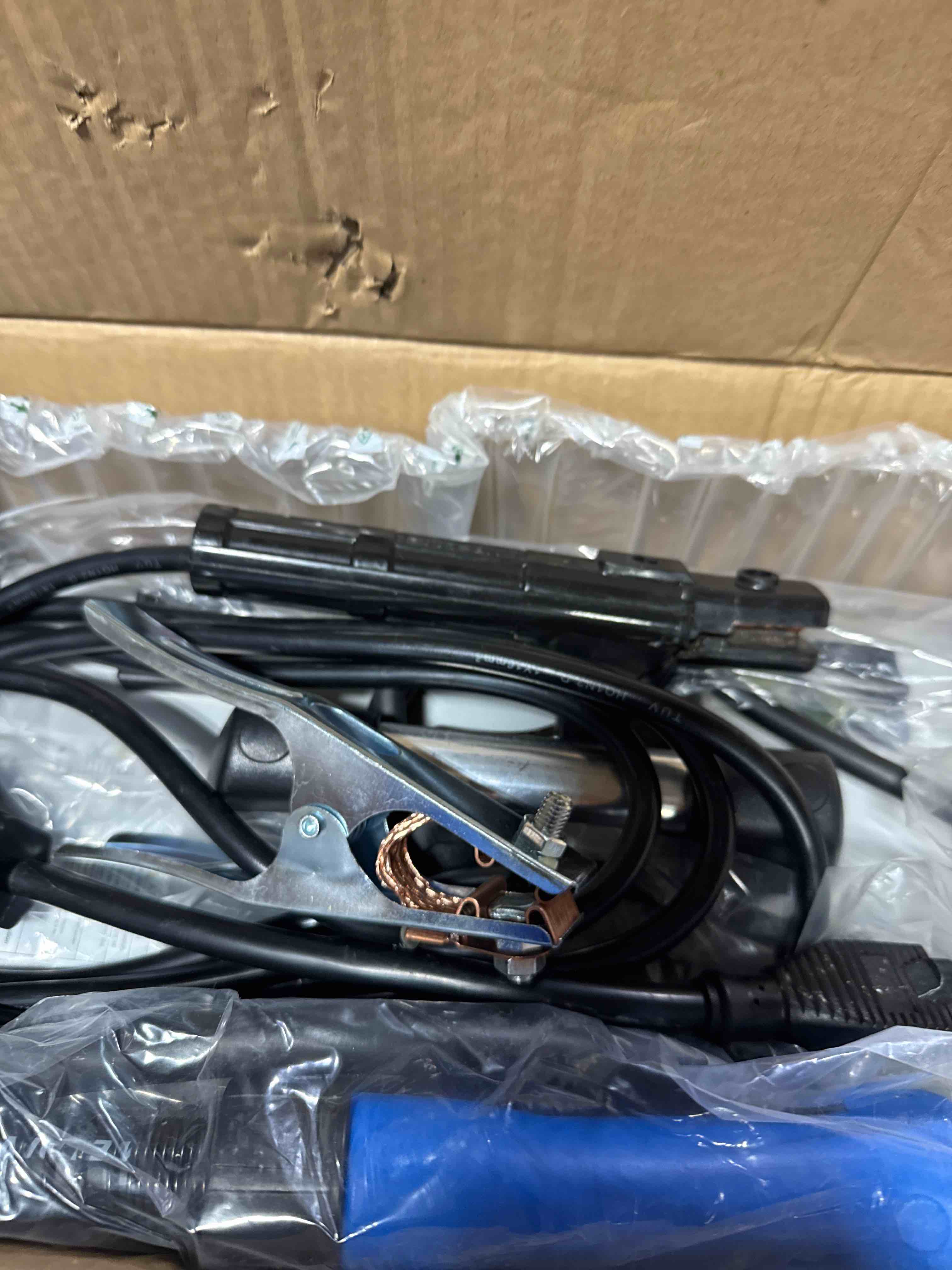 https://s3.amazonaws.com/lotting-images-prod/phillipi/GRA2154046_1758813118874.jpeg