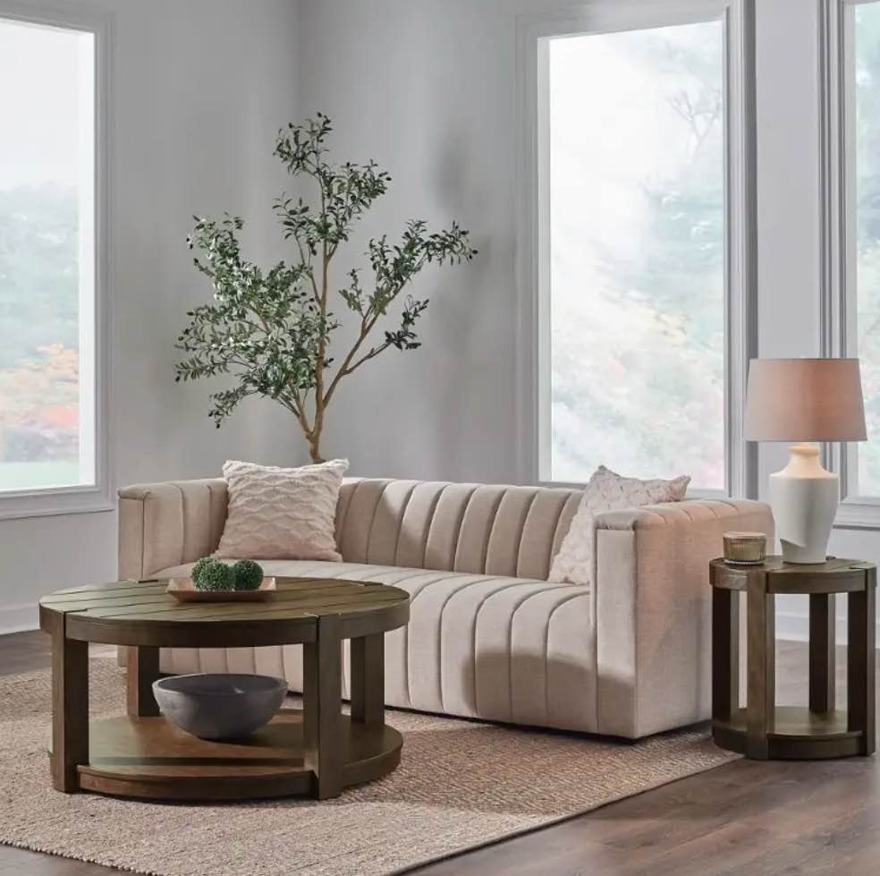 Liberty Furniture Broadmore Round Cocktail Table