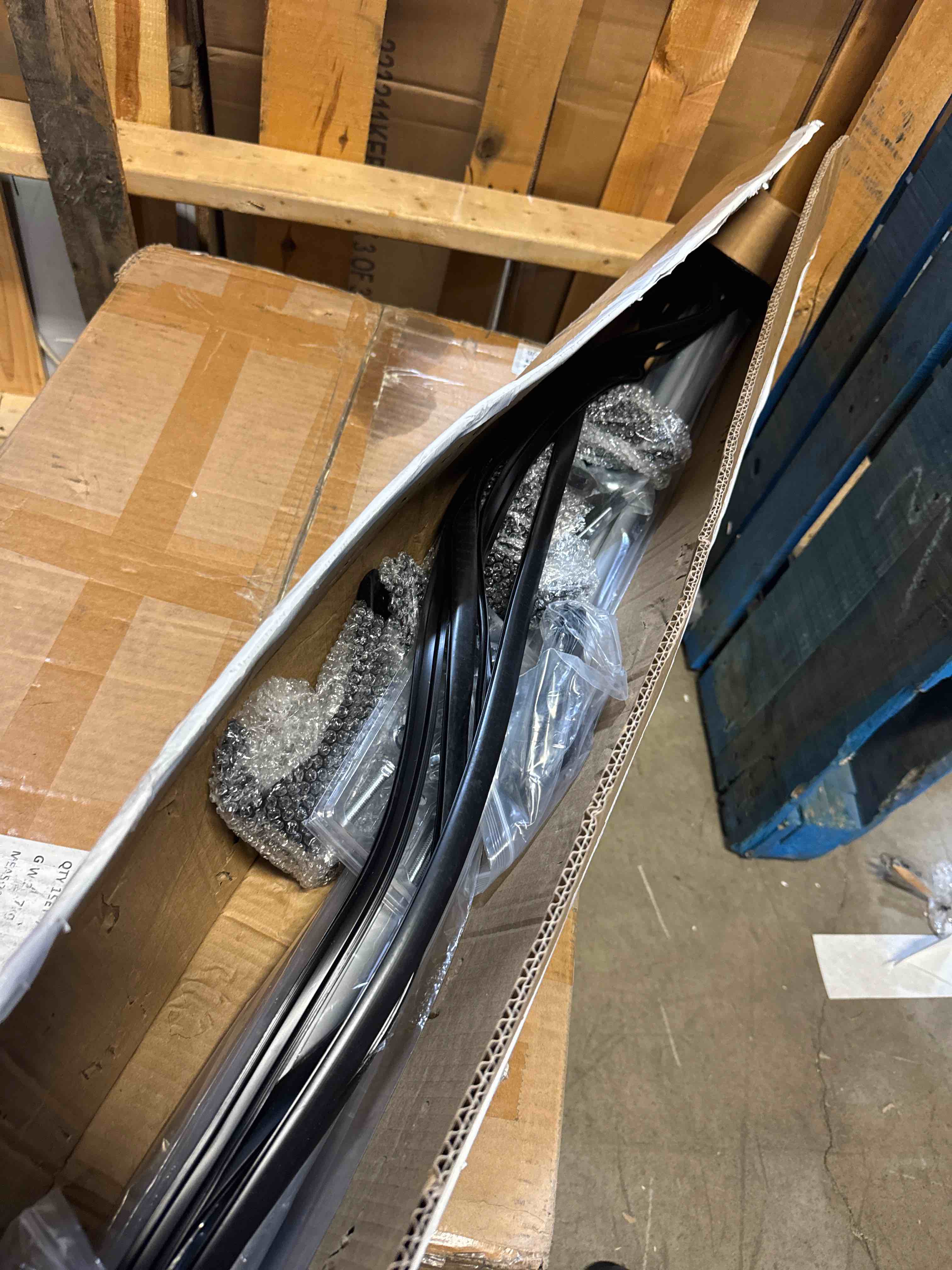 https://s3.amazonaws.com/lotting-images-prod/phillipi/GRA2154272_1759429314372.jpeg