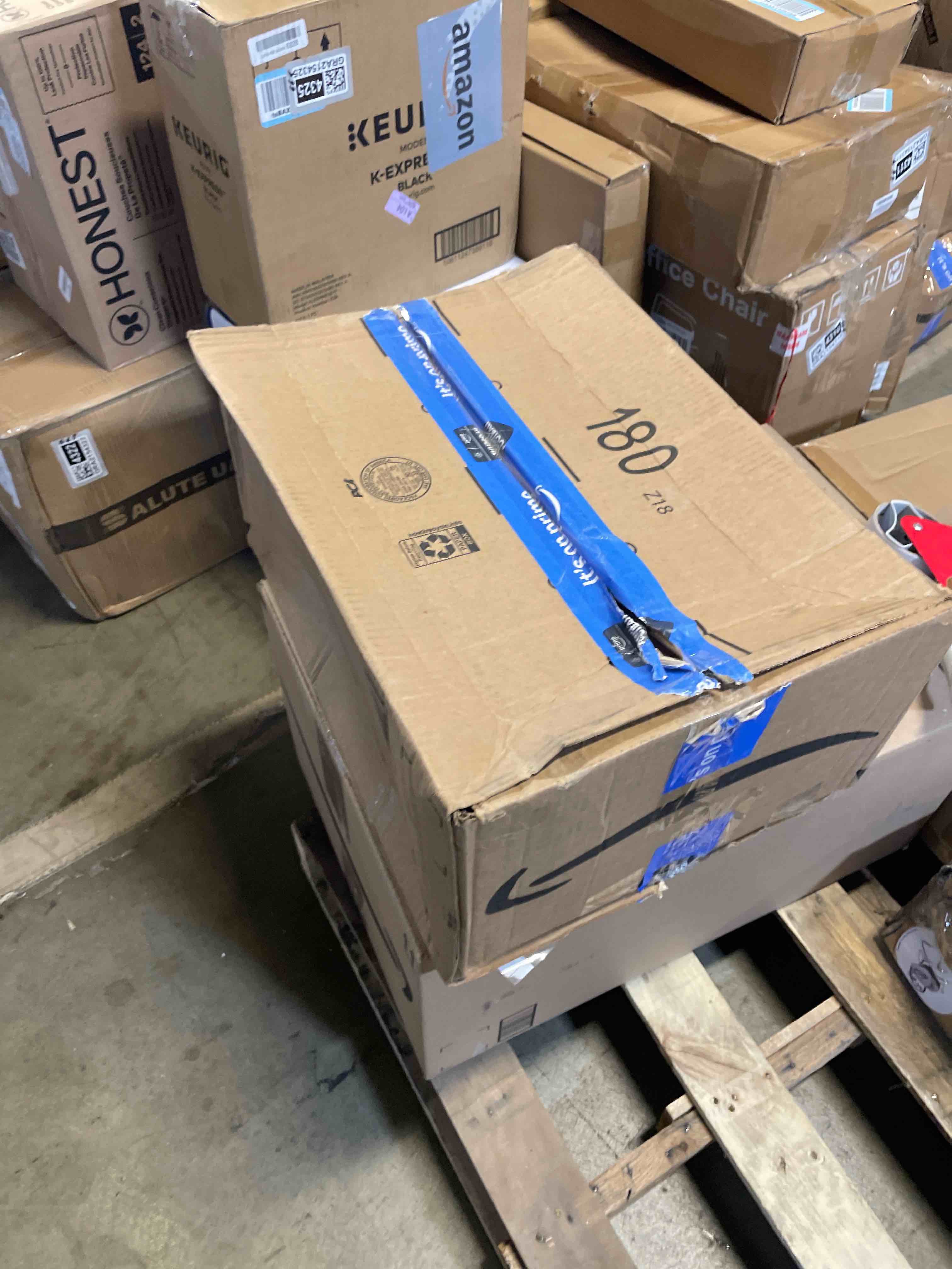 https://s3.amazonaws.com/lotting-images-prod/phillipi/GRA2154327_1760463793383.jpeg