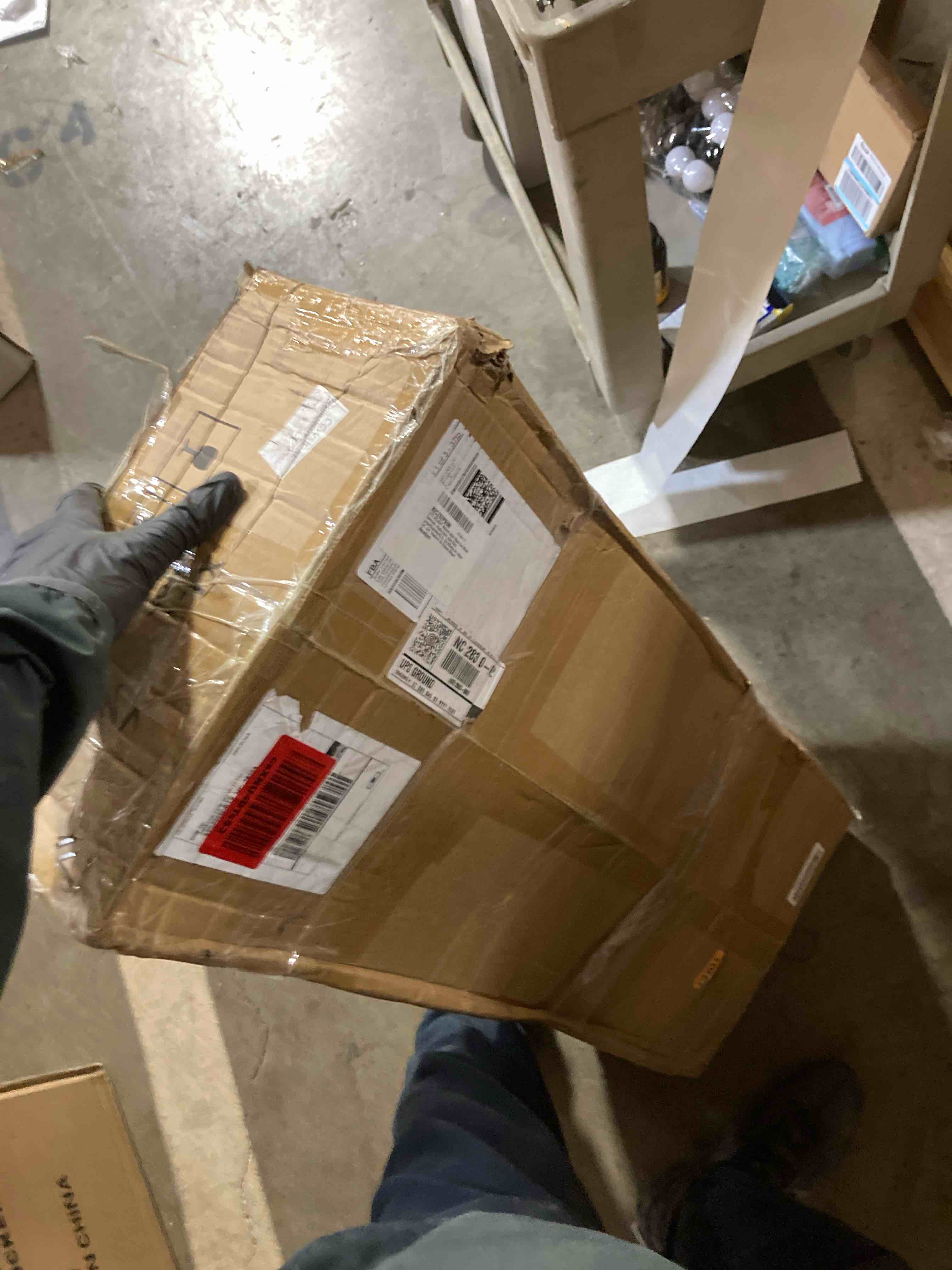https://s3.amazonaws.com/lotting-images-prod/phillipi/GRA2155033_1743523066700.jpeg