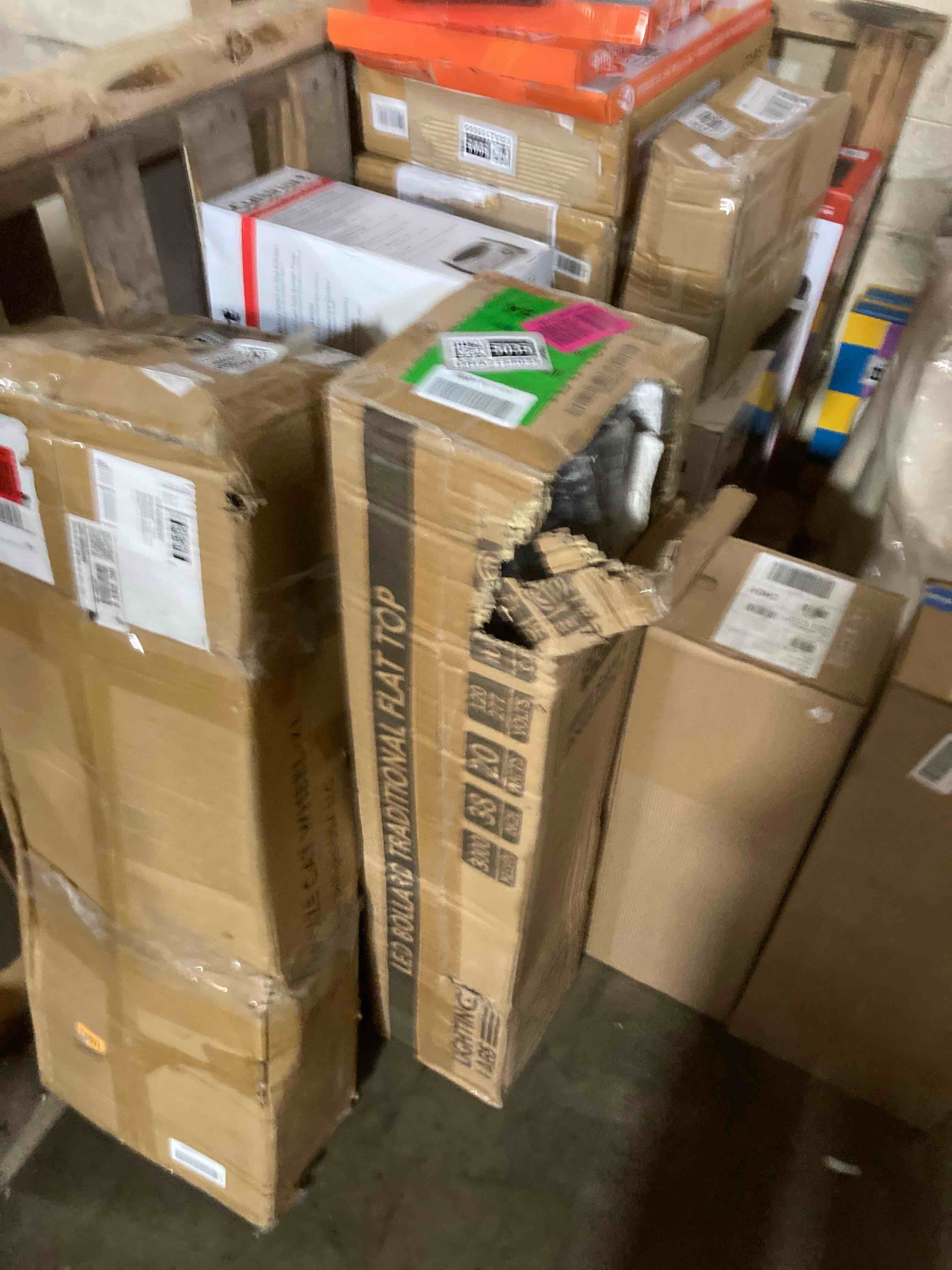 https://s3.amazonaws.com/lotting-images-prod/phillipi/GRA2155035_1743523370796.jpeg
