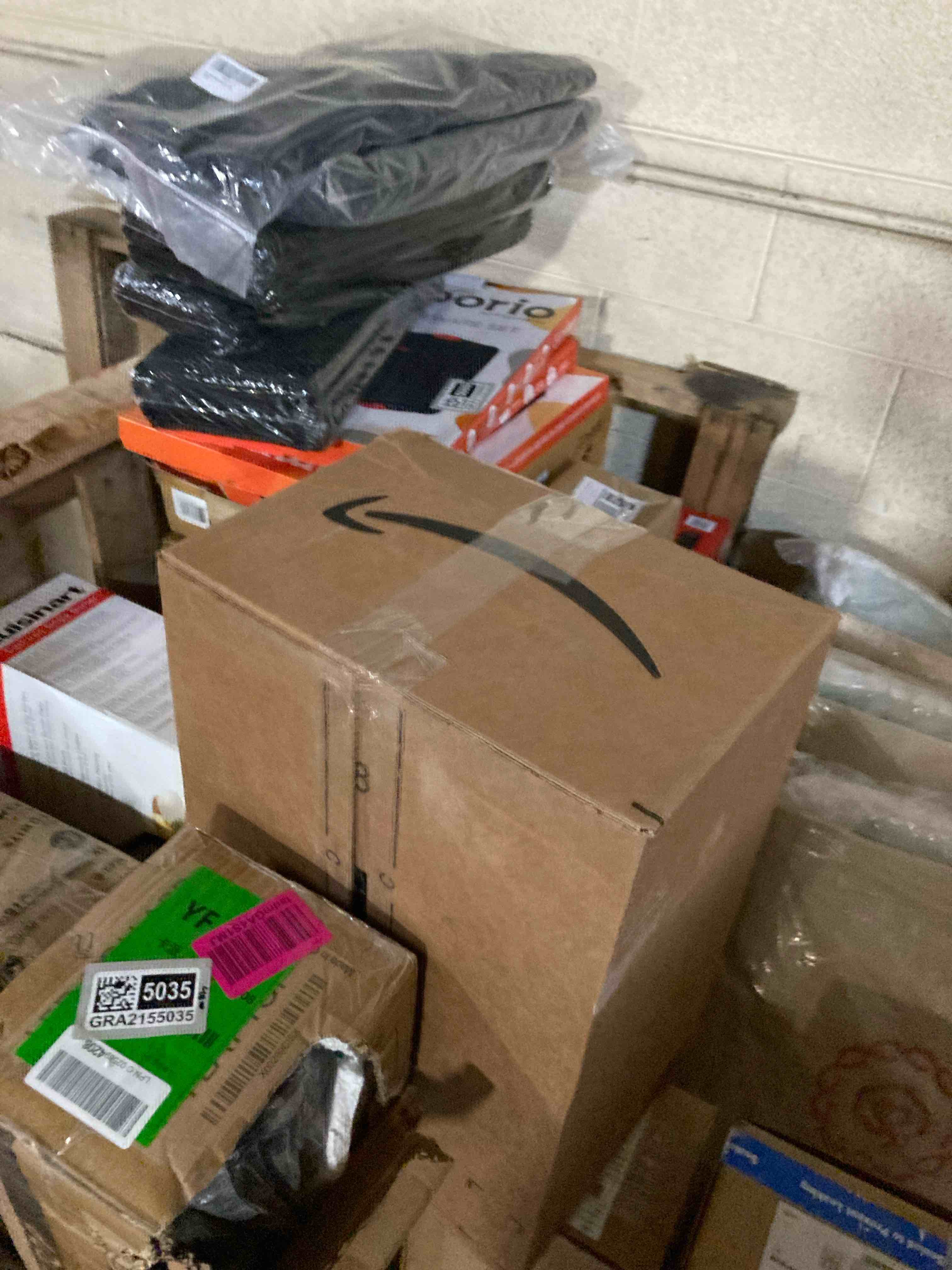 https://s3.amazonaws.com/lotting-images-prod/phillipi/GRA2155036_1743523563886.jpeg