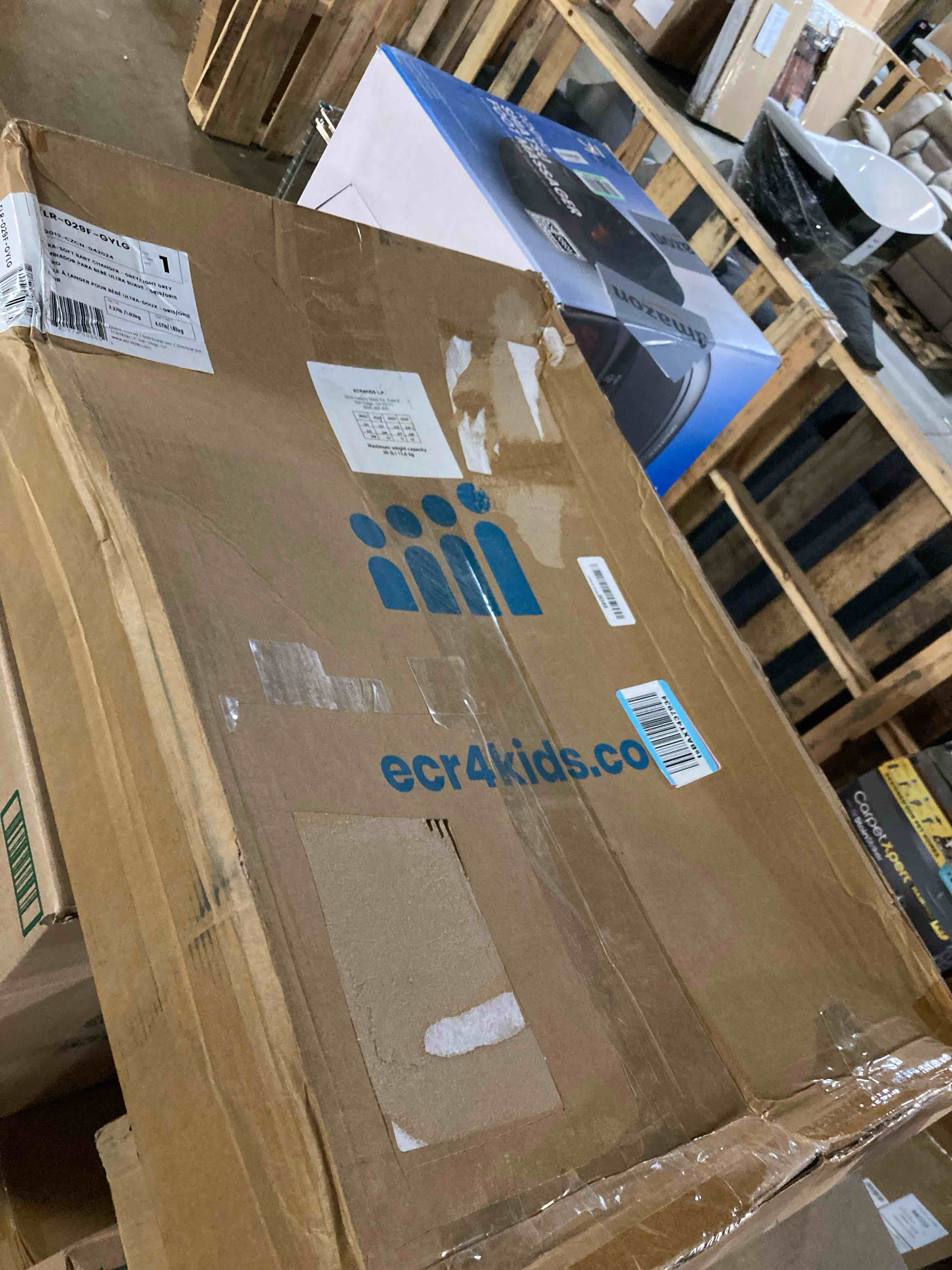 https://s3.amazonaws.com/lotting-images-prod/phillipi/GRA2155873_1751027680563.jpeg