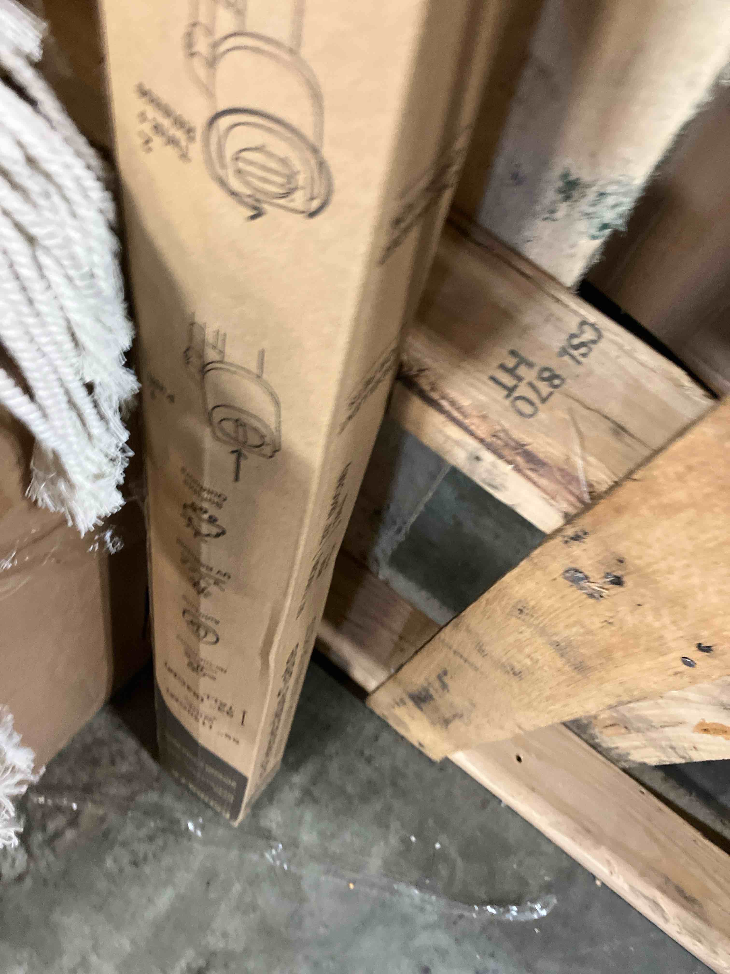 https://s3.amazonaws.com/lotting-images-prod/phillipi/GRA2156056_1752073496049.jpeg