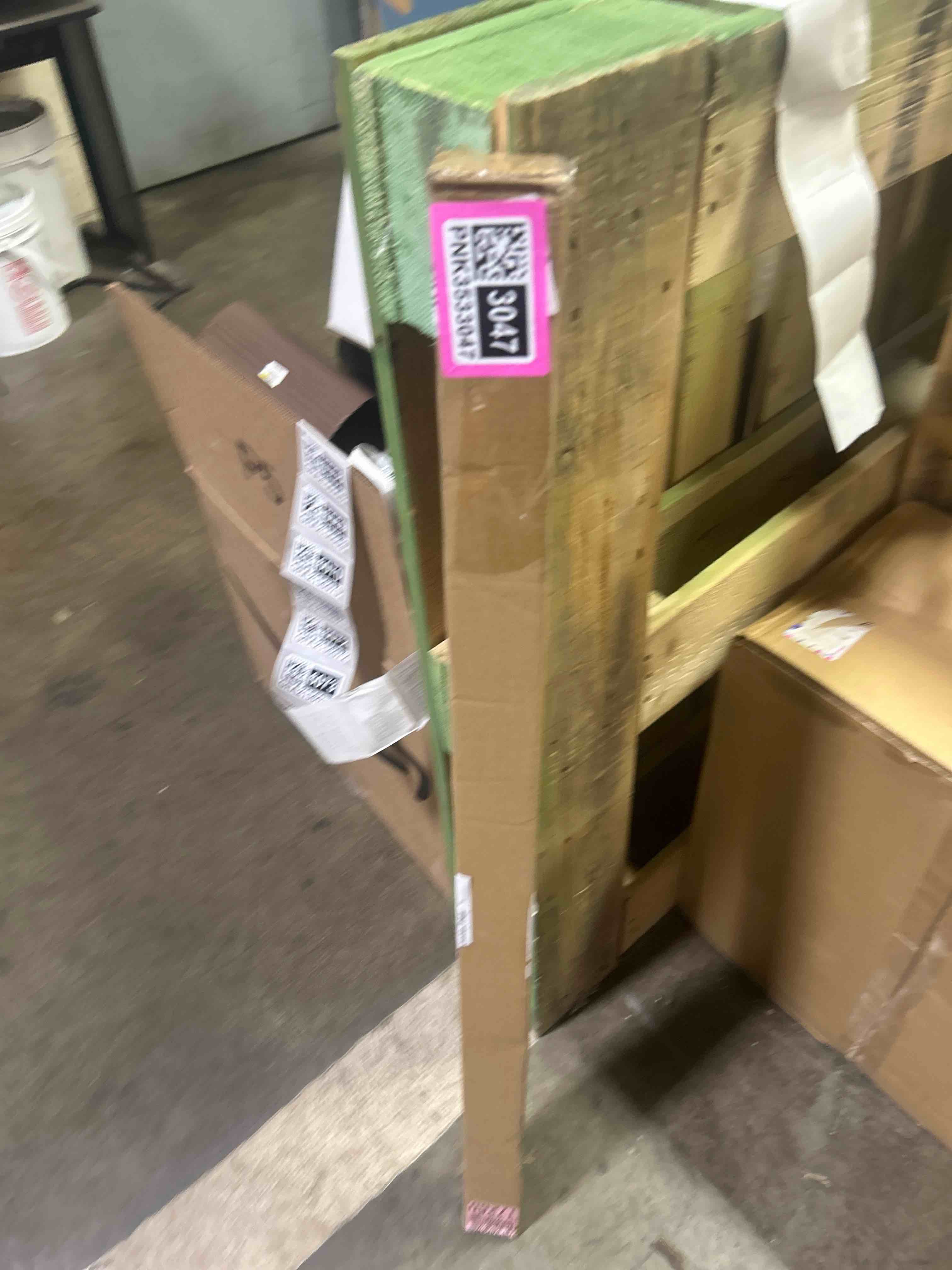 https://s3.amazonaws.com/lotting-images-prod/phillipi/GRA2156121_1753708892756.jpeg