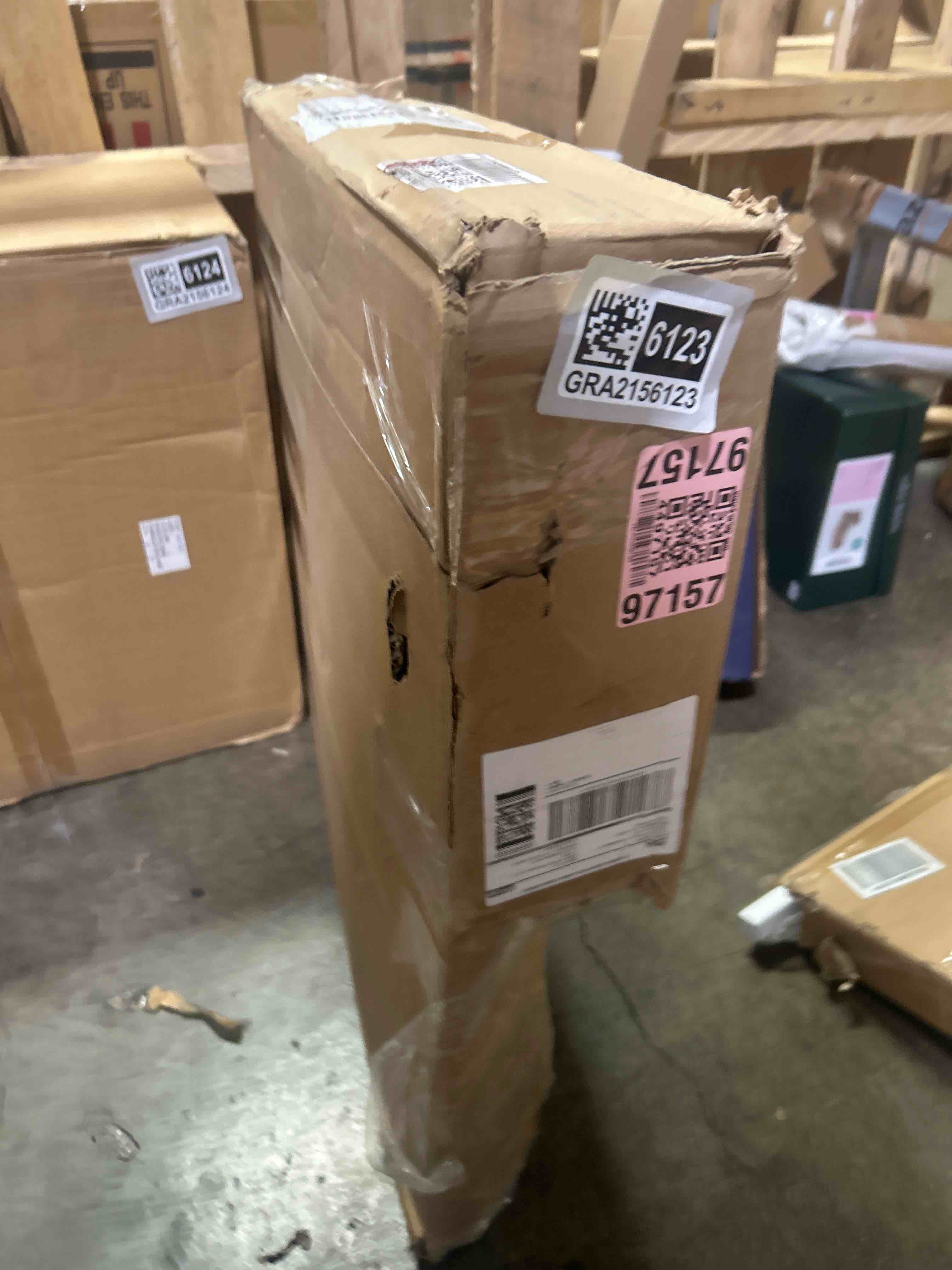 https://s3.amazonaws.com/lotting-images-prod/phillipi/GRA2156123_1753708685068.jpeg