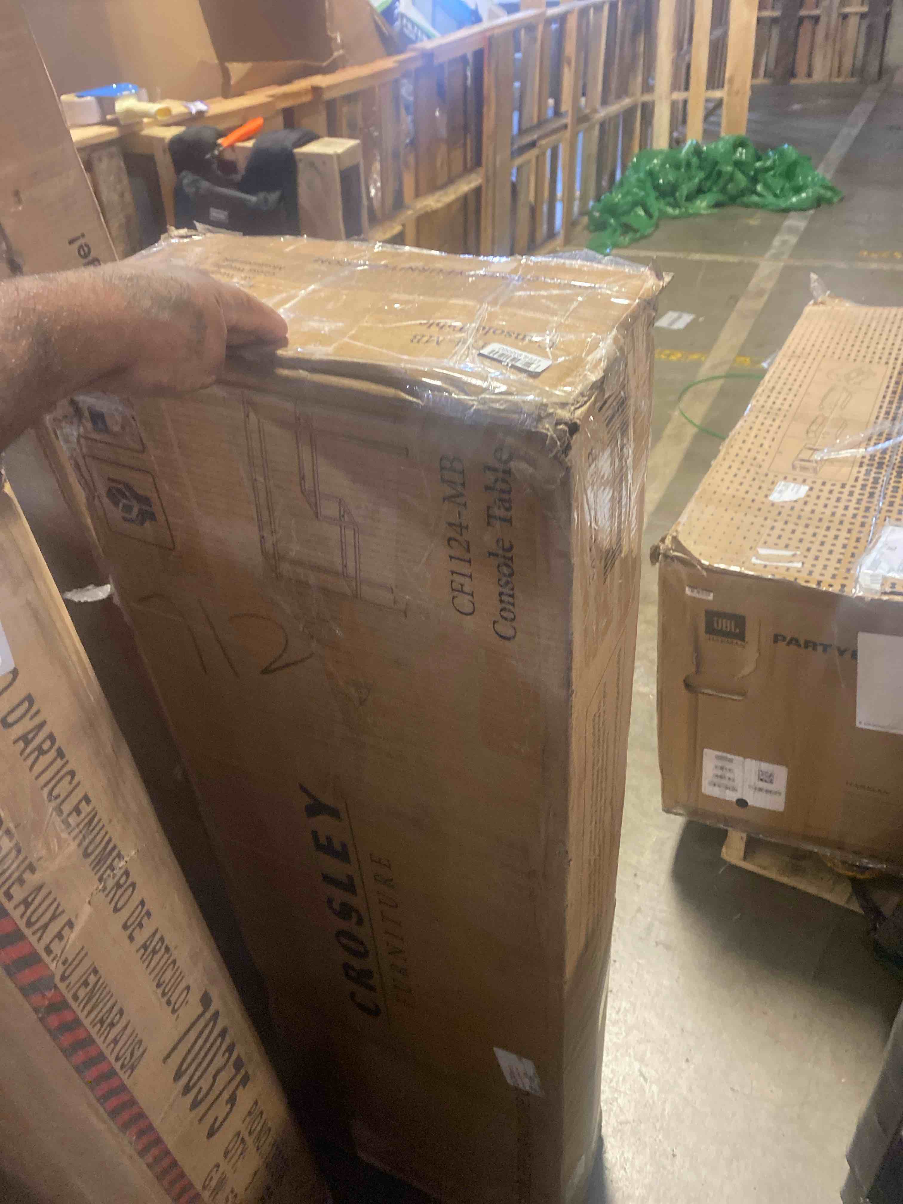 https://s3.amazonaws.com/lotting-images-prod/phillipi/GRA2156143_1754506950193.jpeg