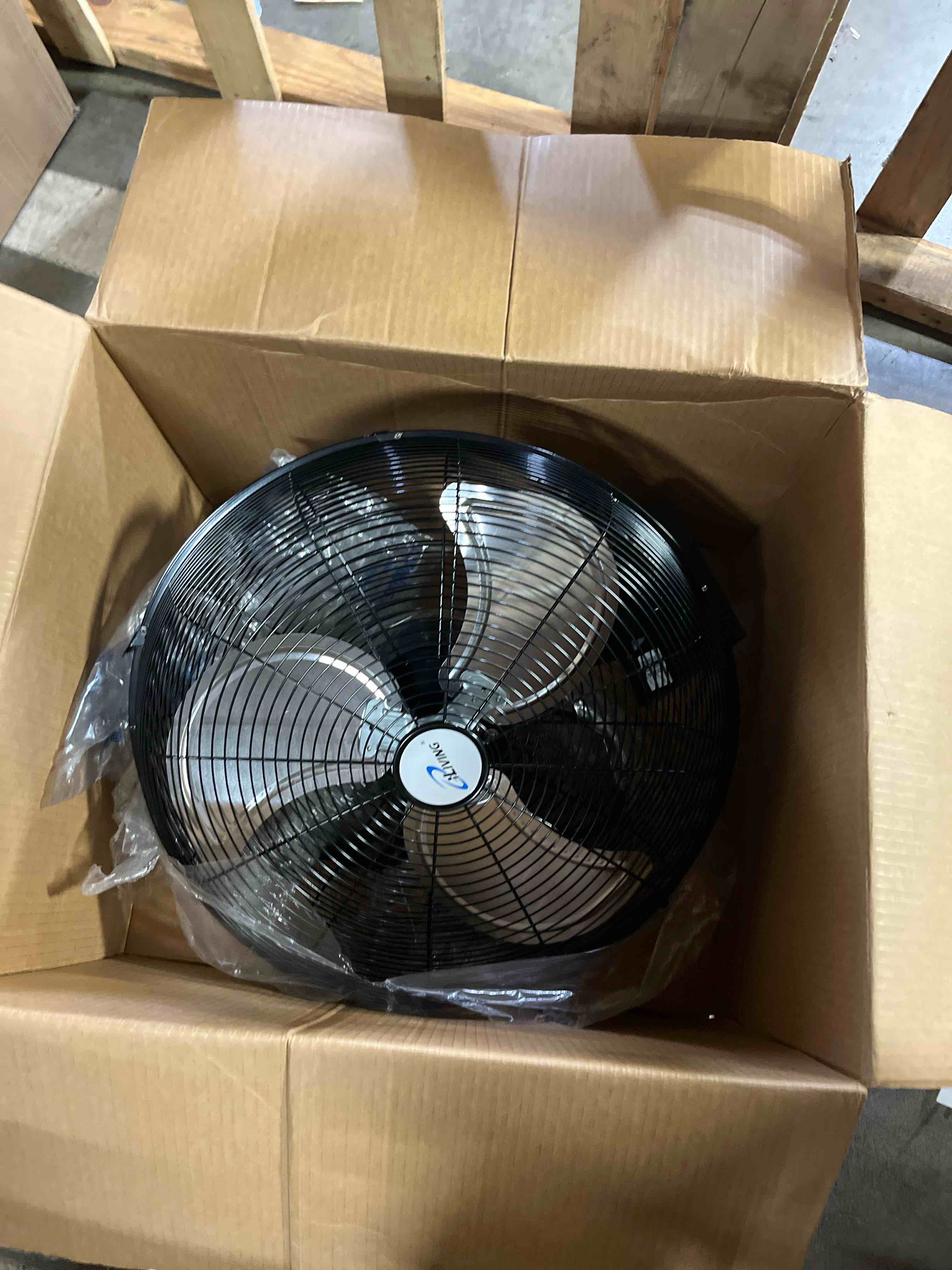 https://s3.amazonaws.com/lotting-images-prod/phillipi/GRA2156198_1756833786491.jpeg