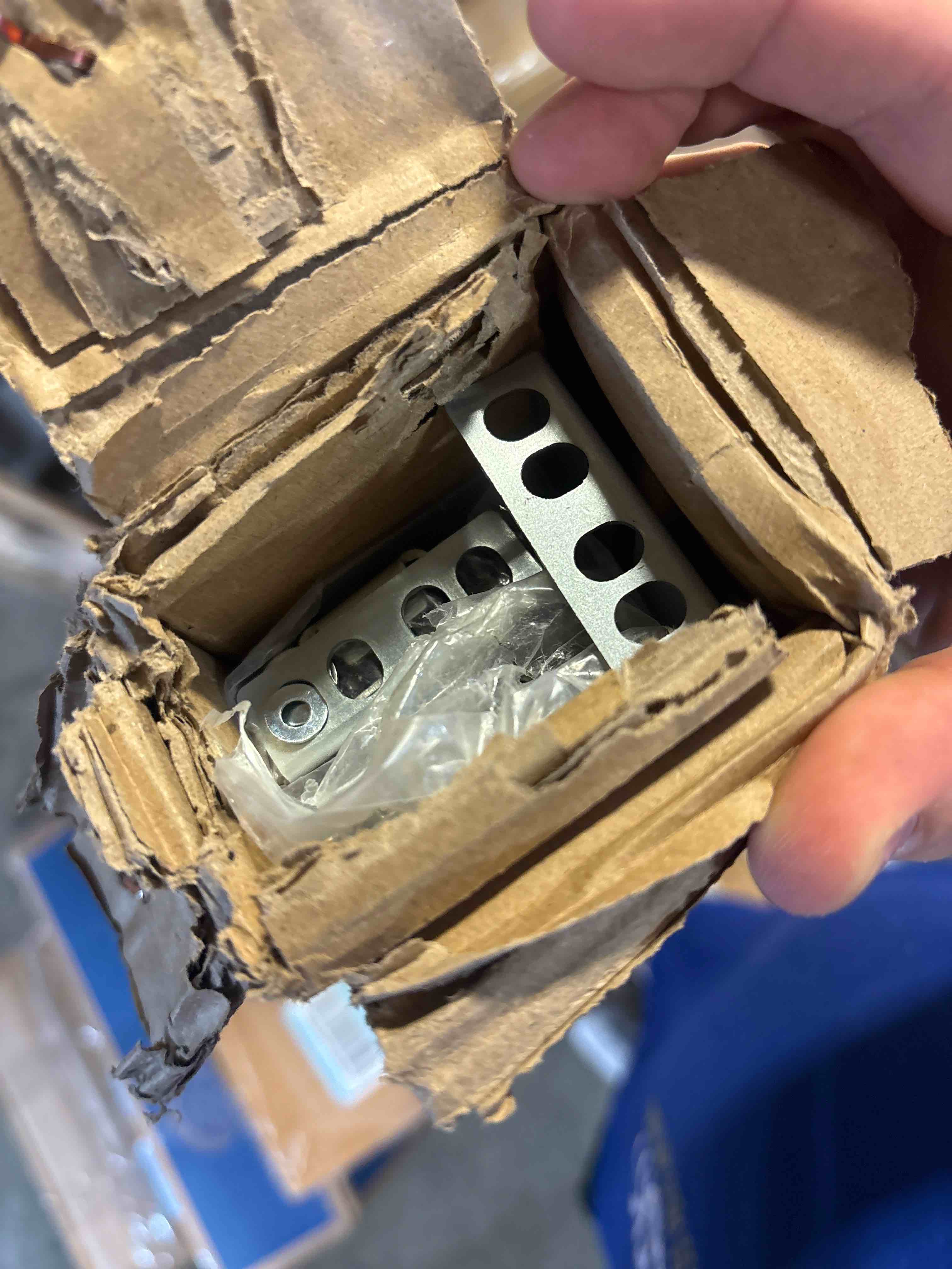 https://s3.amazonaws.com/lotting-images-prod/phillipi/GRA2156260_1757001279332.jpeg