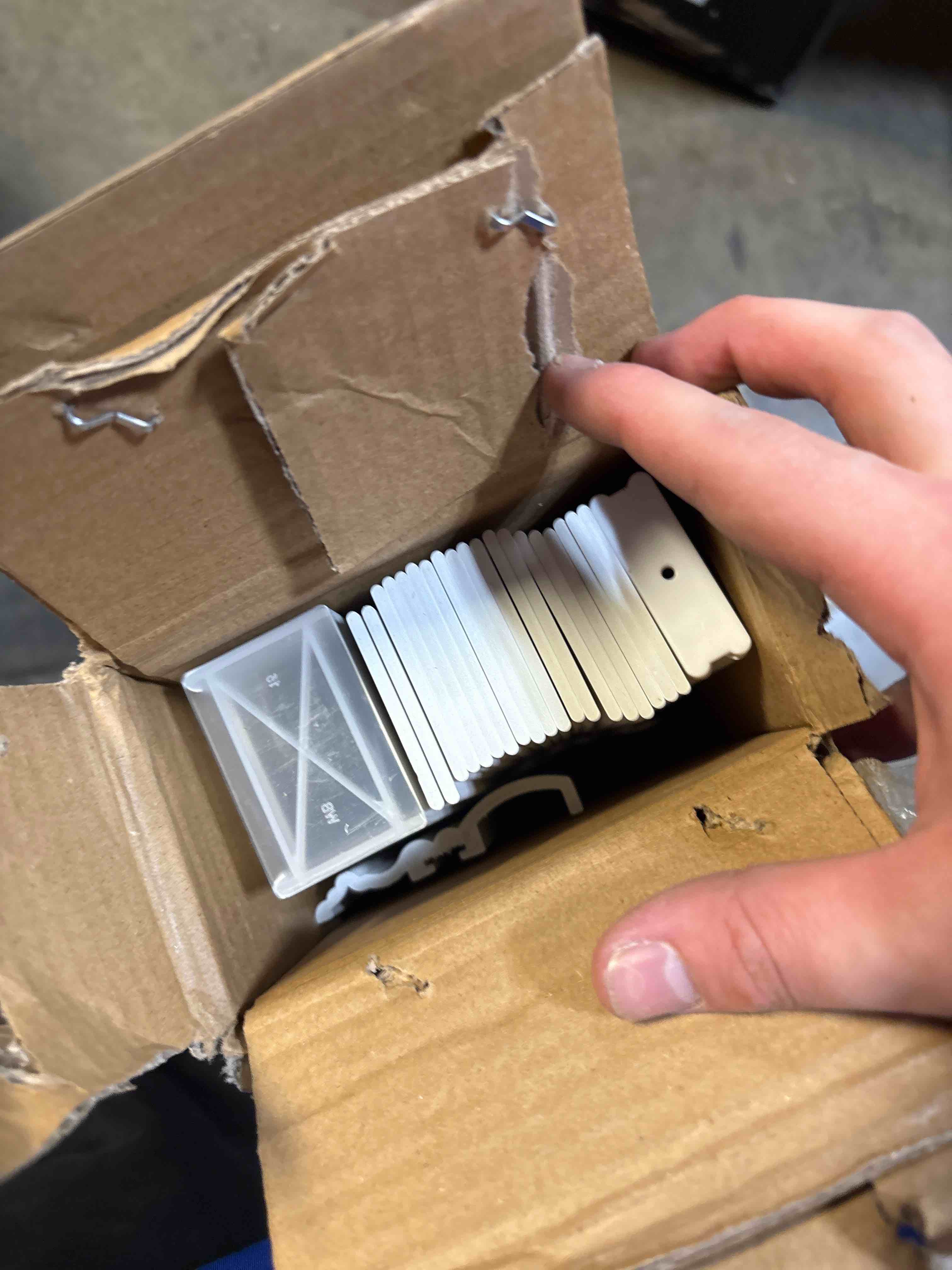 https://s3.amazonaws.com/lotting-images-prod/phillipi/GRA2156263_1757001940567.jpeg