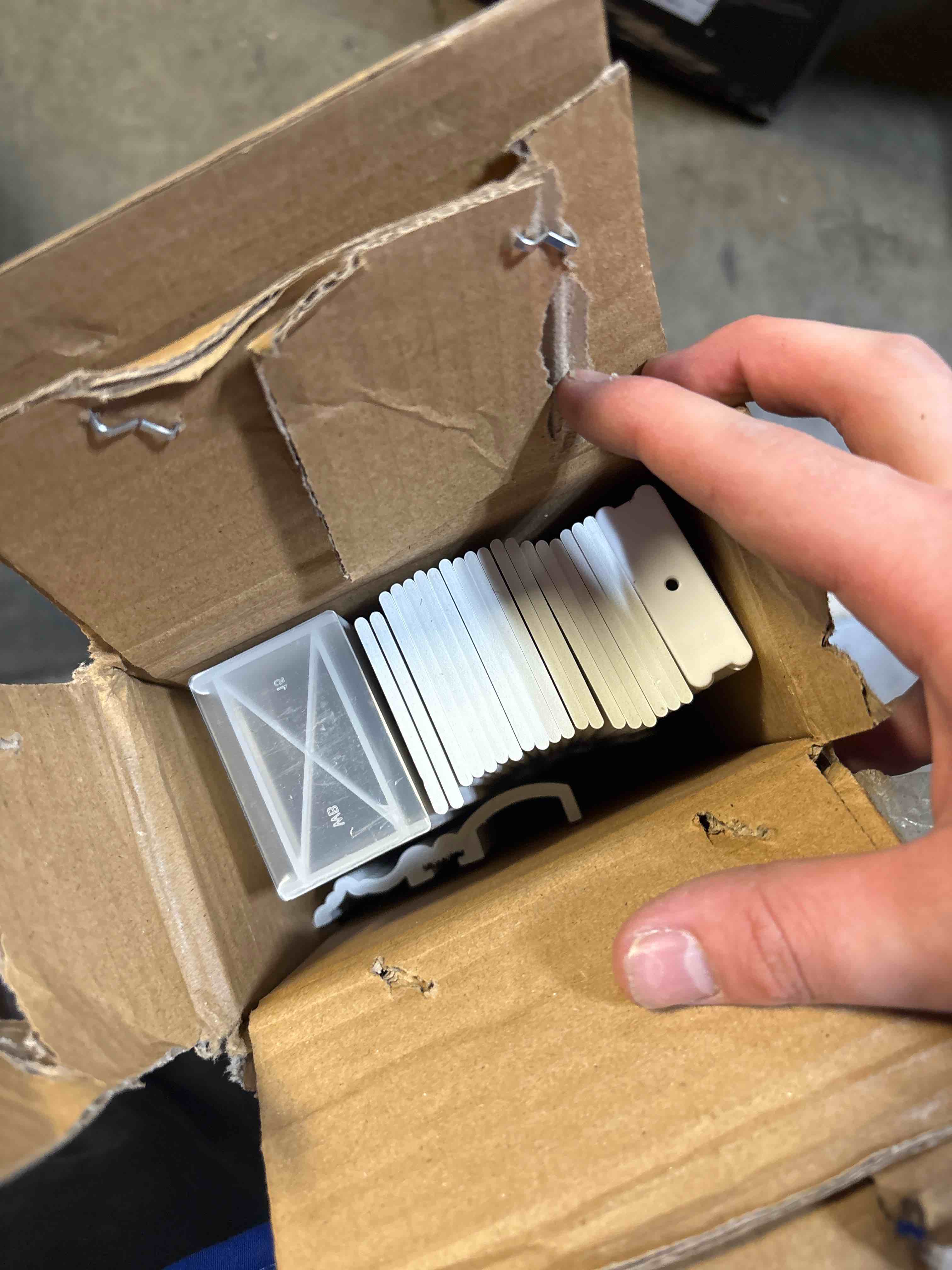 https://s3.amazonaws.com/lotting-images-prod/phillipi/GRA2156263_1757001941365.jpeg