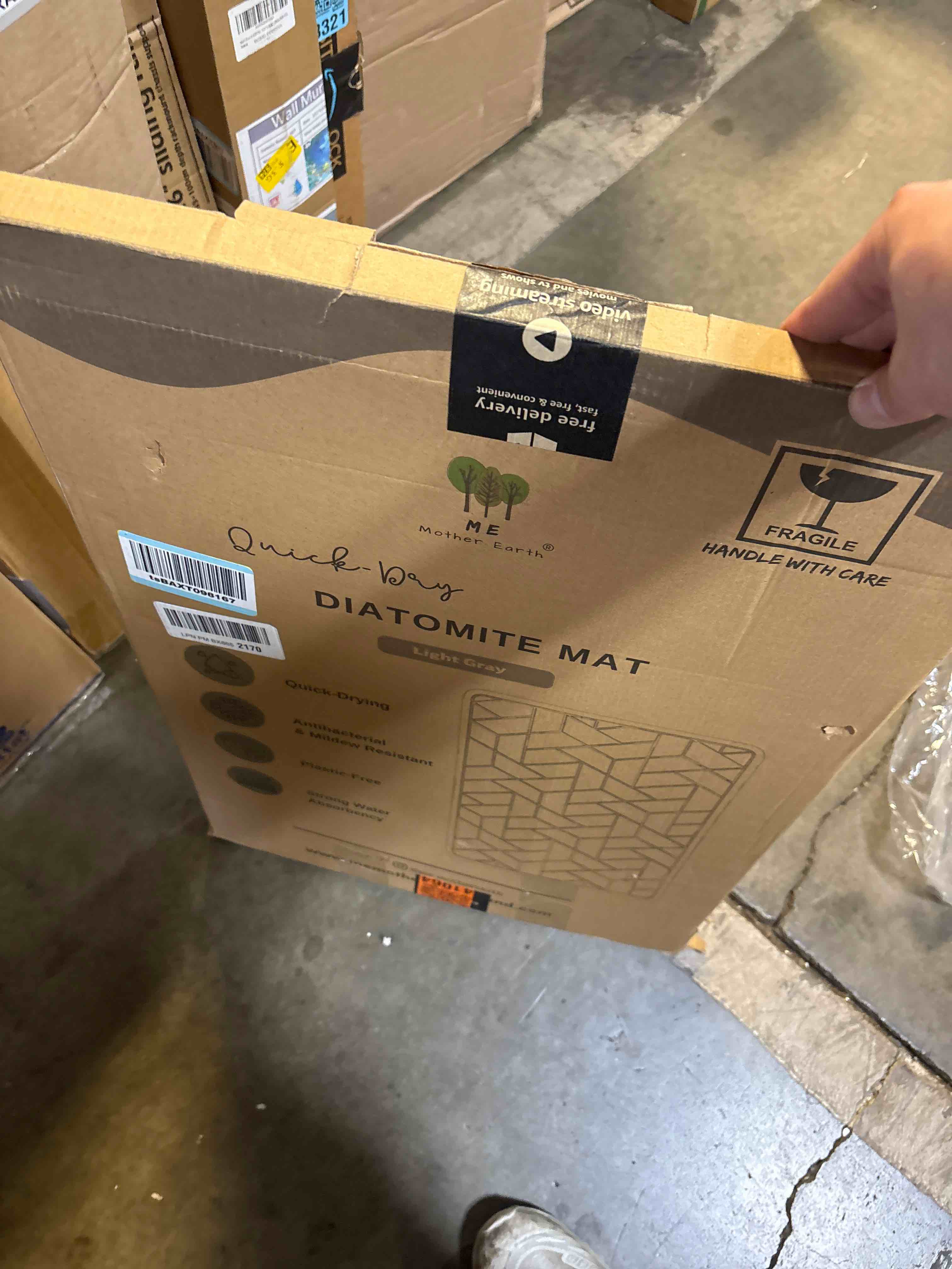 https://s3.amazonaws.com/lotting-images-prod/phillipi/GRA2156264_1757002190732.jpeg
