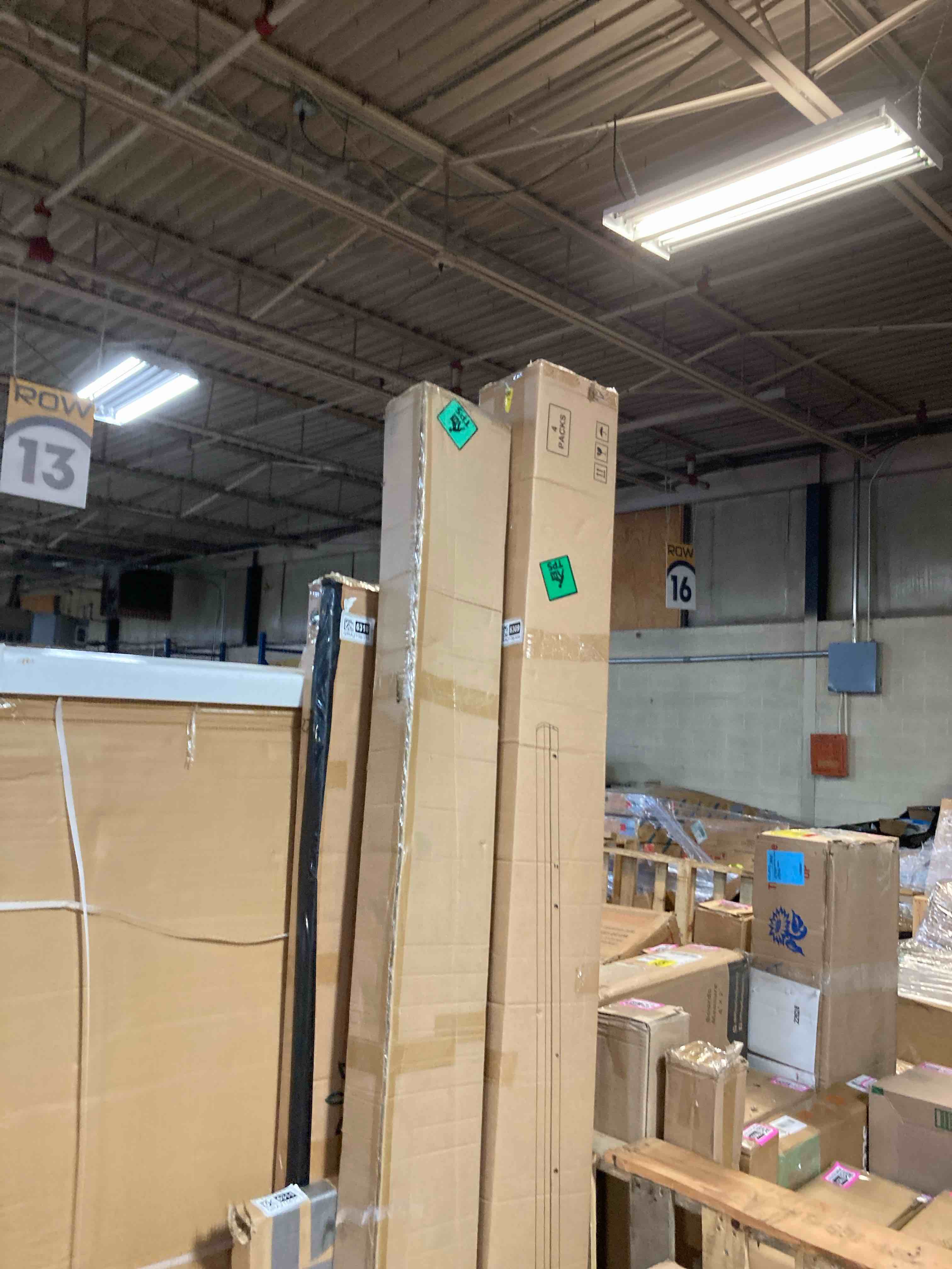 https://s3.amazonaws.com/lotting-images-prod/phillipi/GRA2156312_1757083926088.jpeg