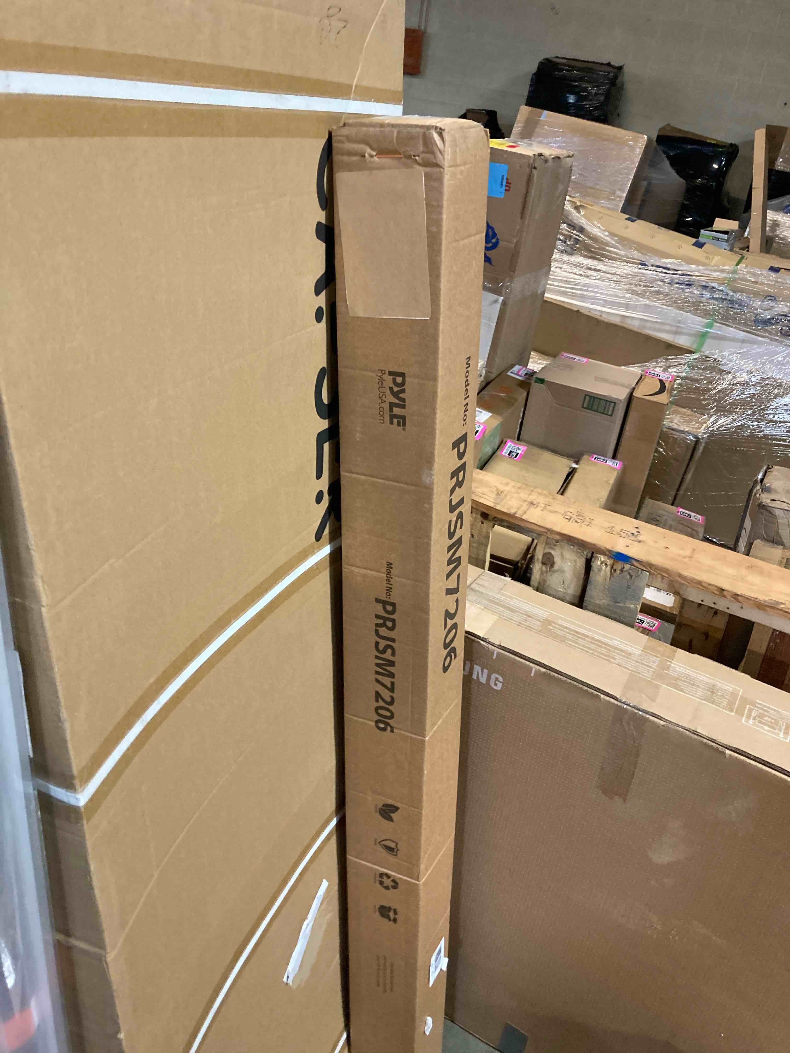 https://s3.amazonaws.com/lotting-images-prod/phillipi/GRA2156318_1757084892529.jpeg