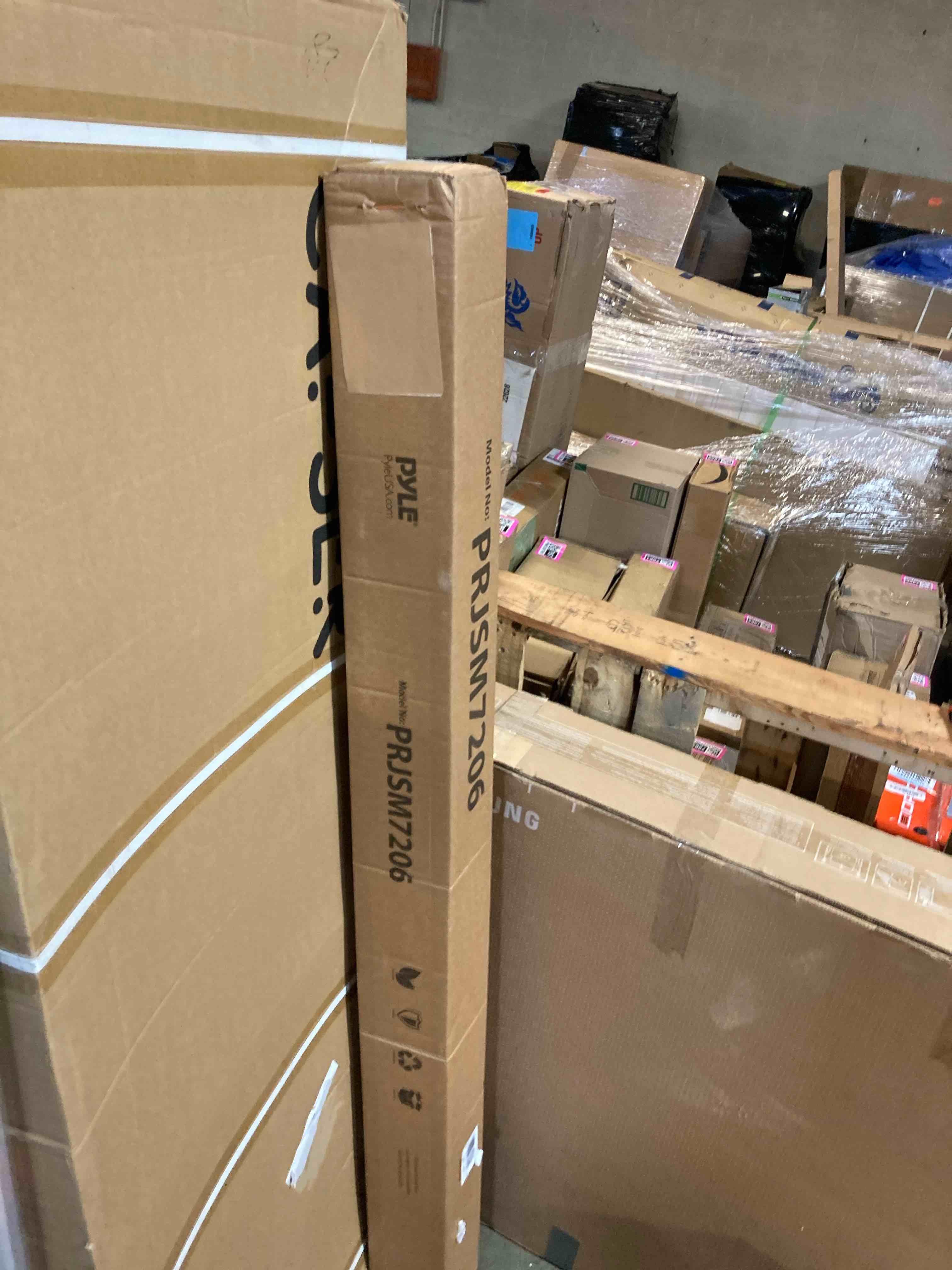 https://s3.amazonaws.com/lotting-images-prod/phillipi/GRA2156318_1757084893662.jpeg