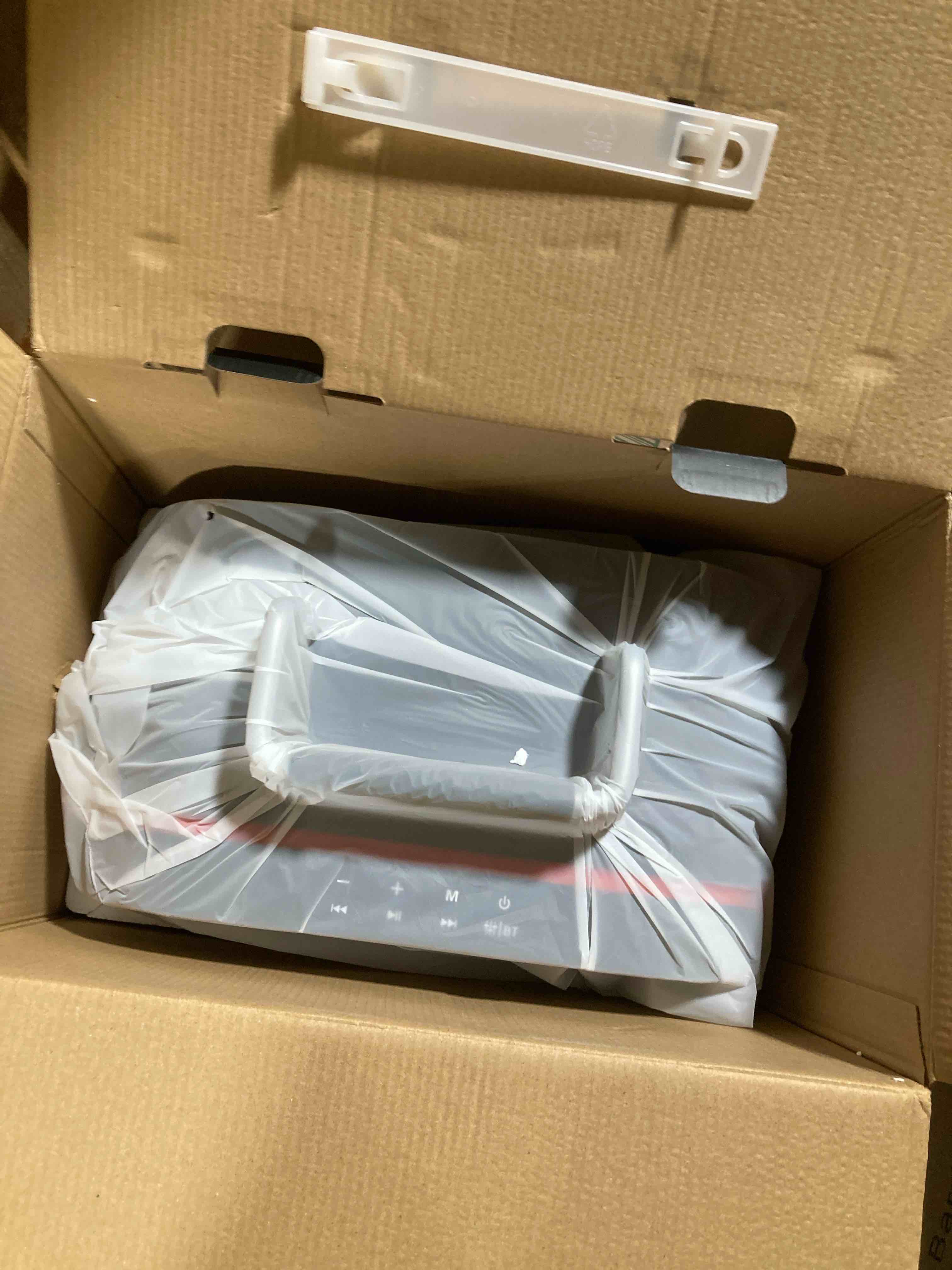 https://s3.amazonaws.com/lotting-images-prod/phillipi/GRA2156401_1757517786059.jpeg