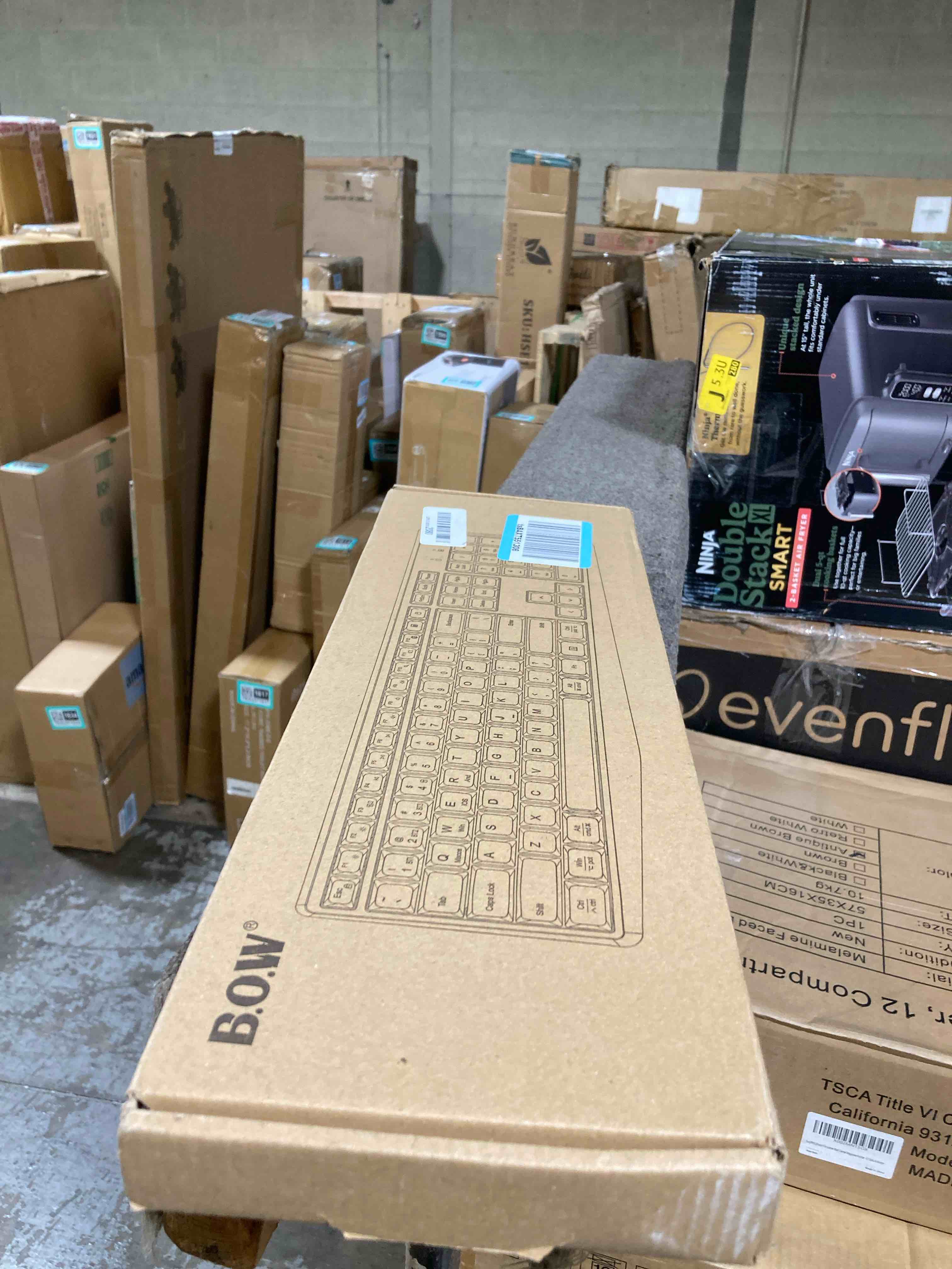 https://s3.amazonaws.com/lotting-images-prod/phillipi/GRA2156428_1757527325626.jpeg