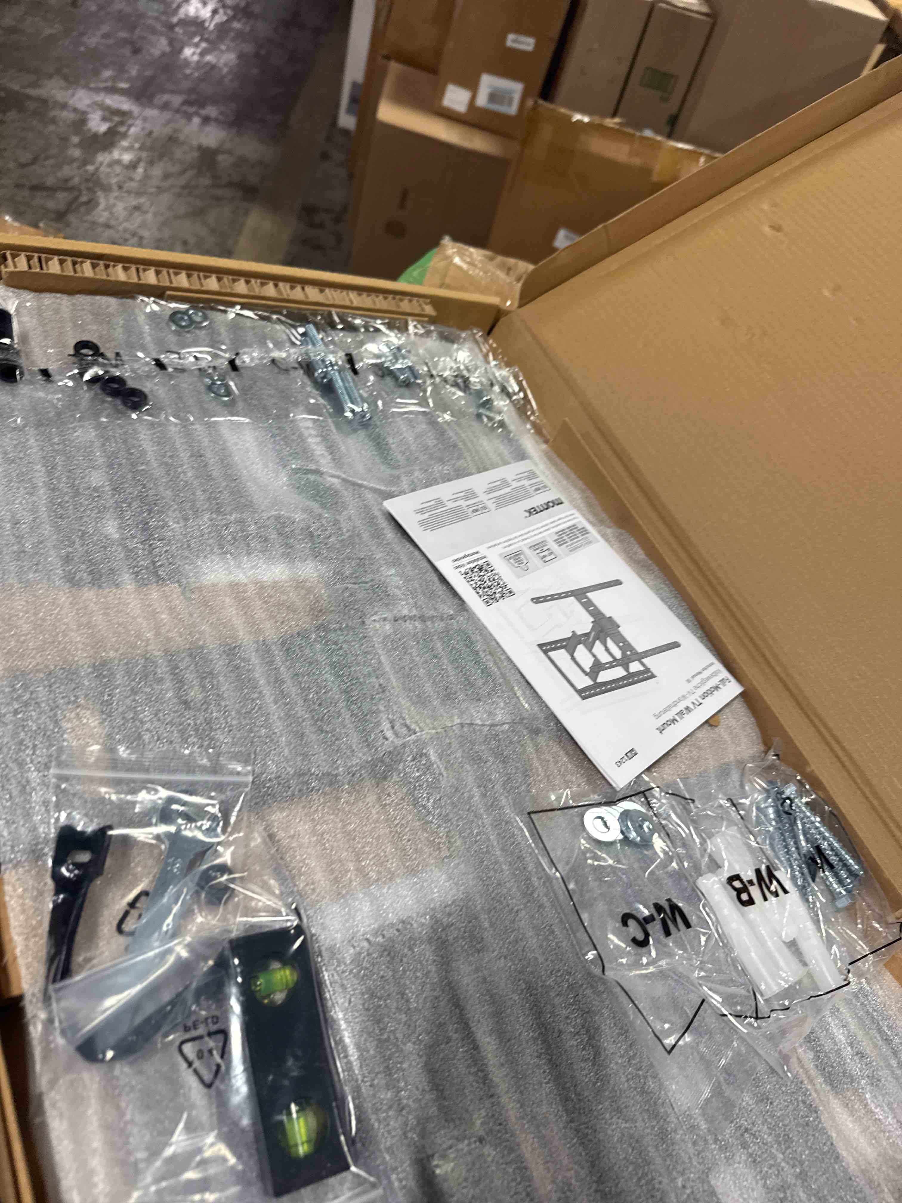 https://s3.amazonaws.com/lotting-images-prod/phillipi/GRA2156474_1757606909056.jpeg