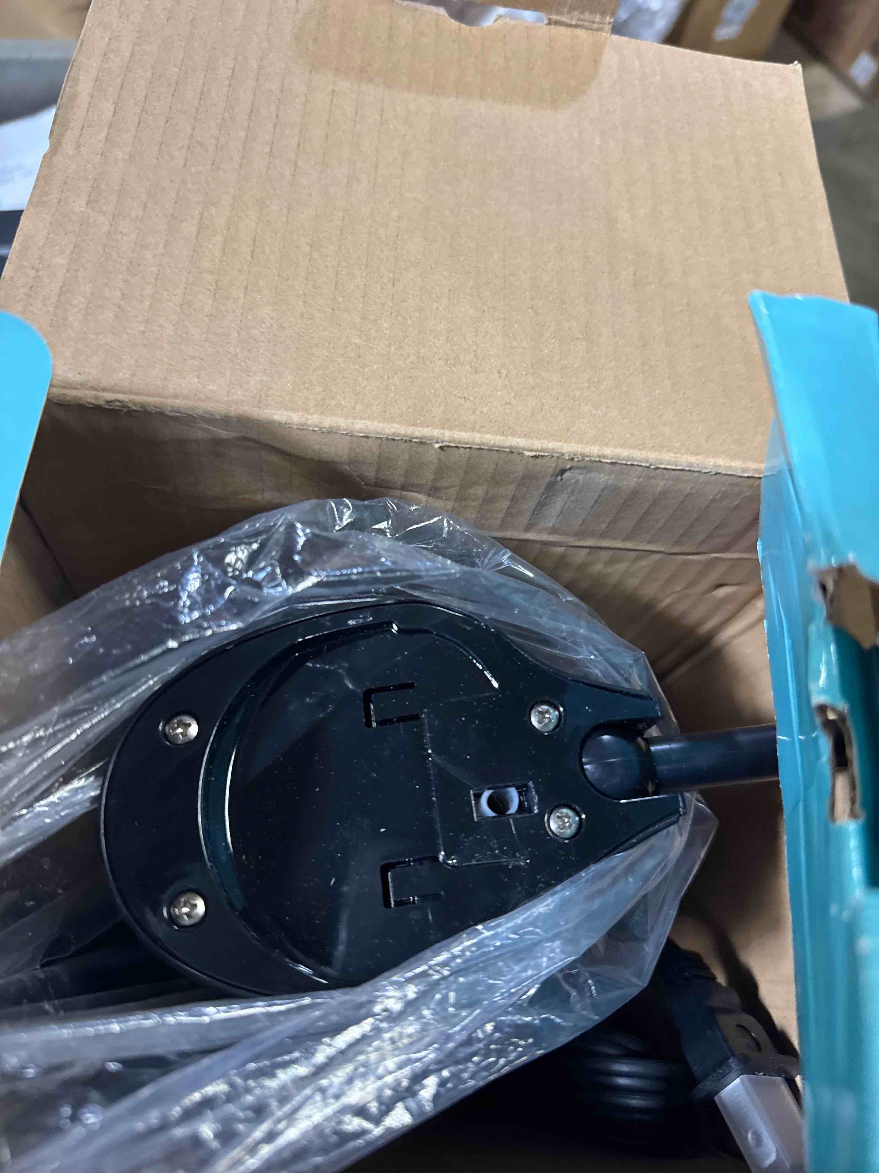 https://s3.amazonaws.com/lotting-images-prod/phillipi/GRA2156533_1757618793936.jpeg