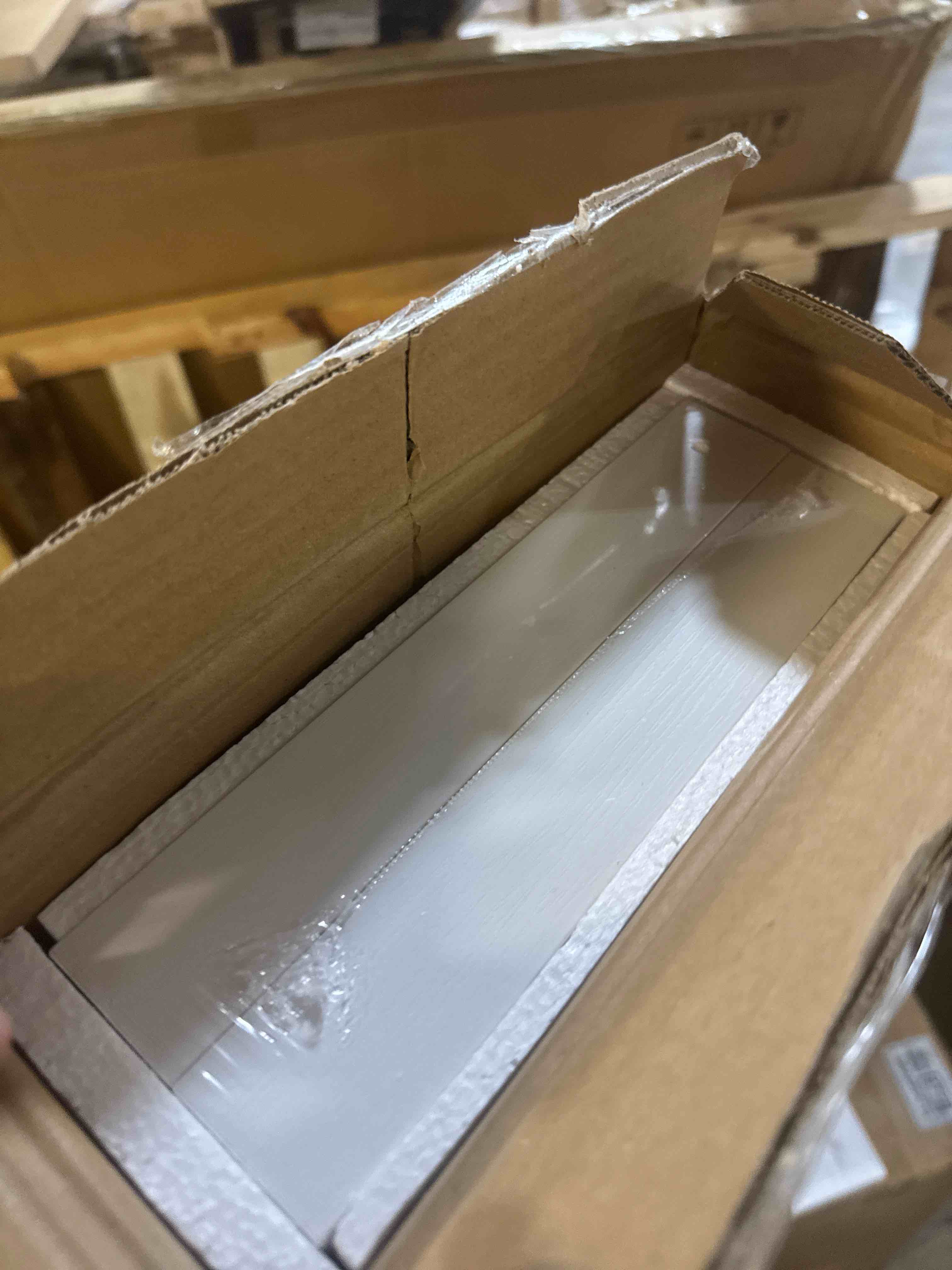 https://s3.amazonaws.com/lotting-images-prod/phillipi/GRA2156604_1757963993126.jpeg