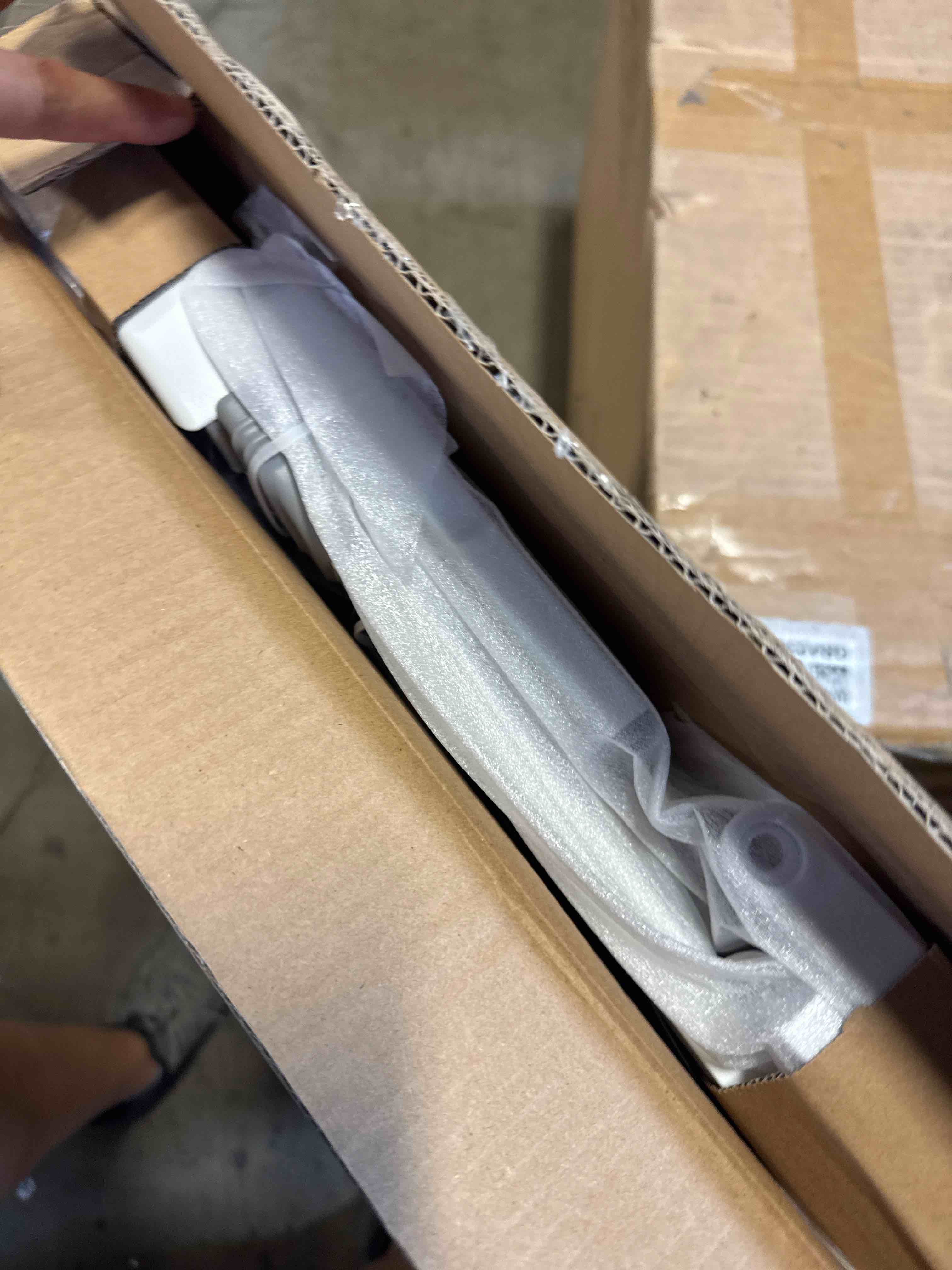 https://s3.amazonaws.com/lotting-images-prod/phillipi/GRA2156676_1758213966861.jpeg