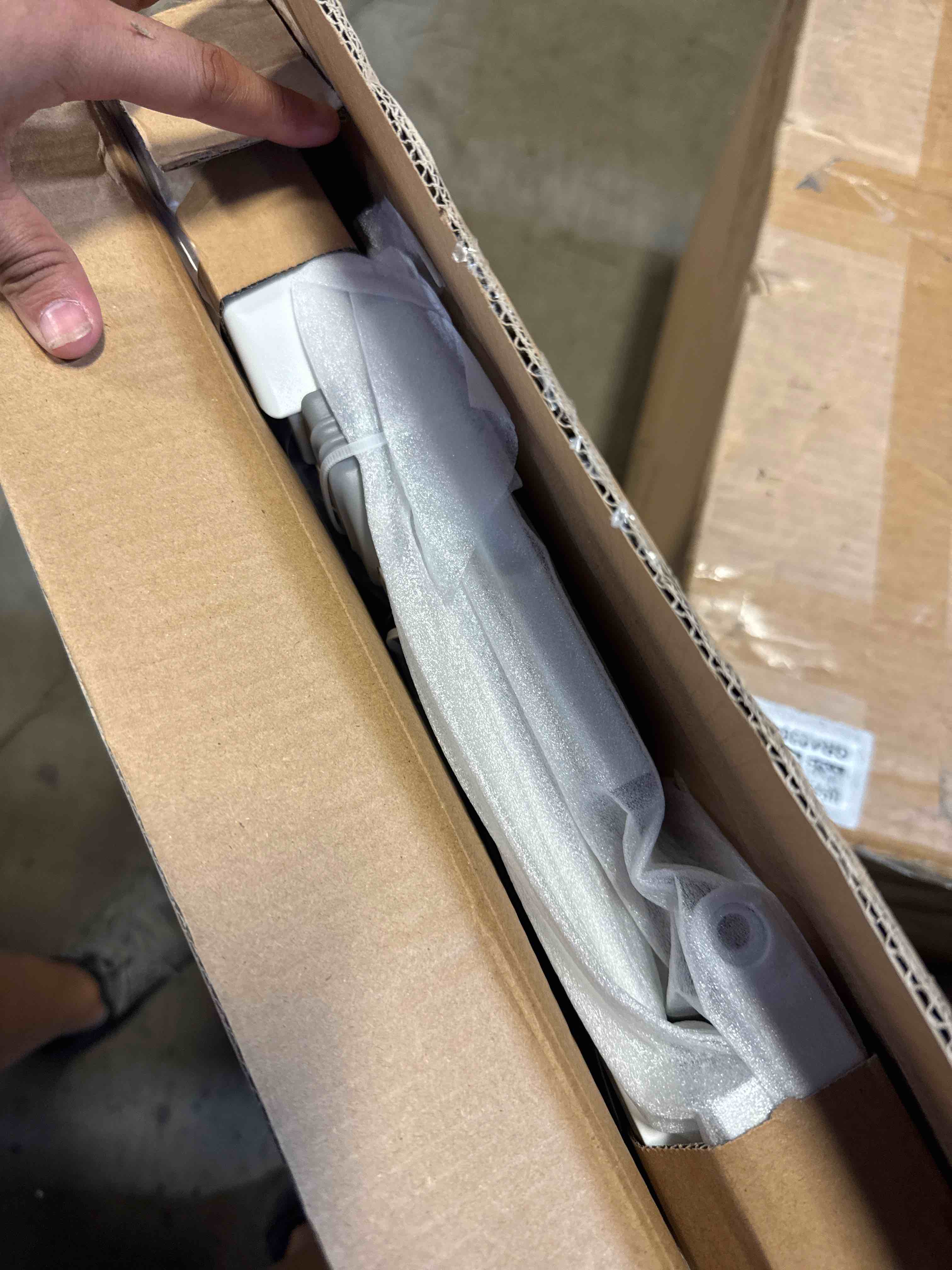 https://s3.amazonaws.com/lotting-images-prod/phillipi/GRA2156676_1758213967671.jpeg