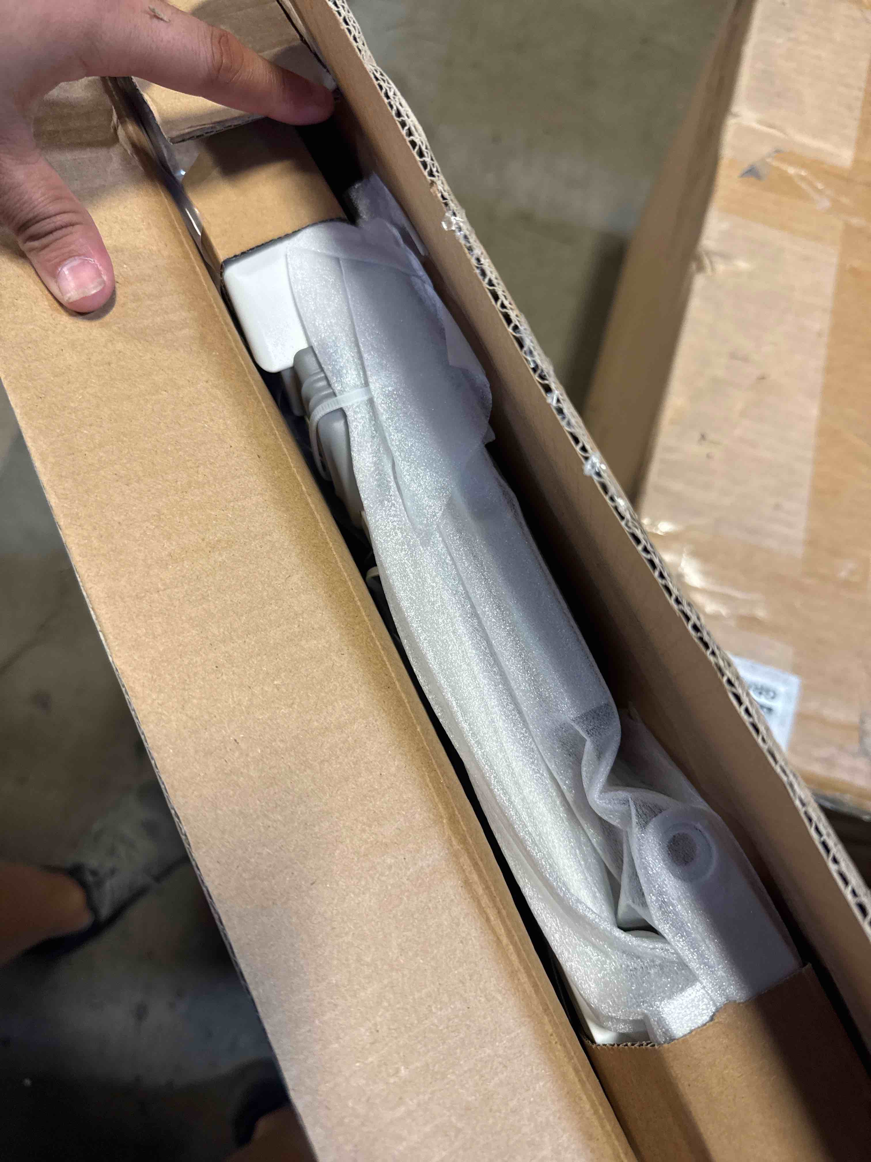 https://s3.amazonaws.com/lotting-images-prod/phillipi/GRA2156676_1758213968479.jpeg