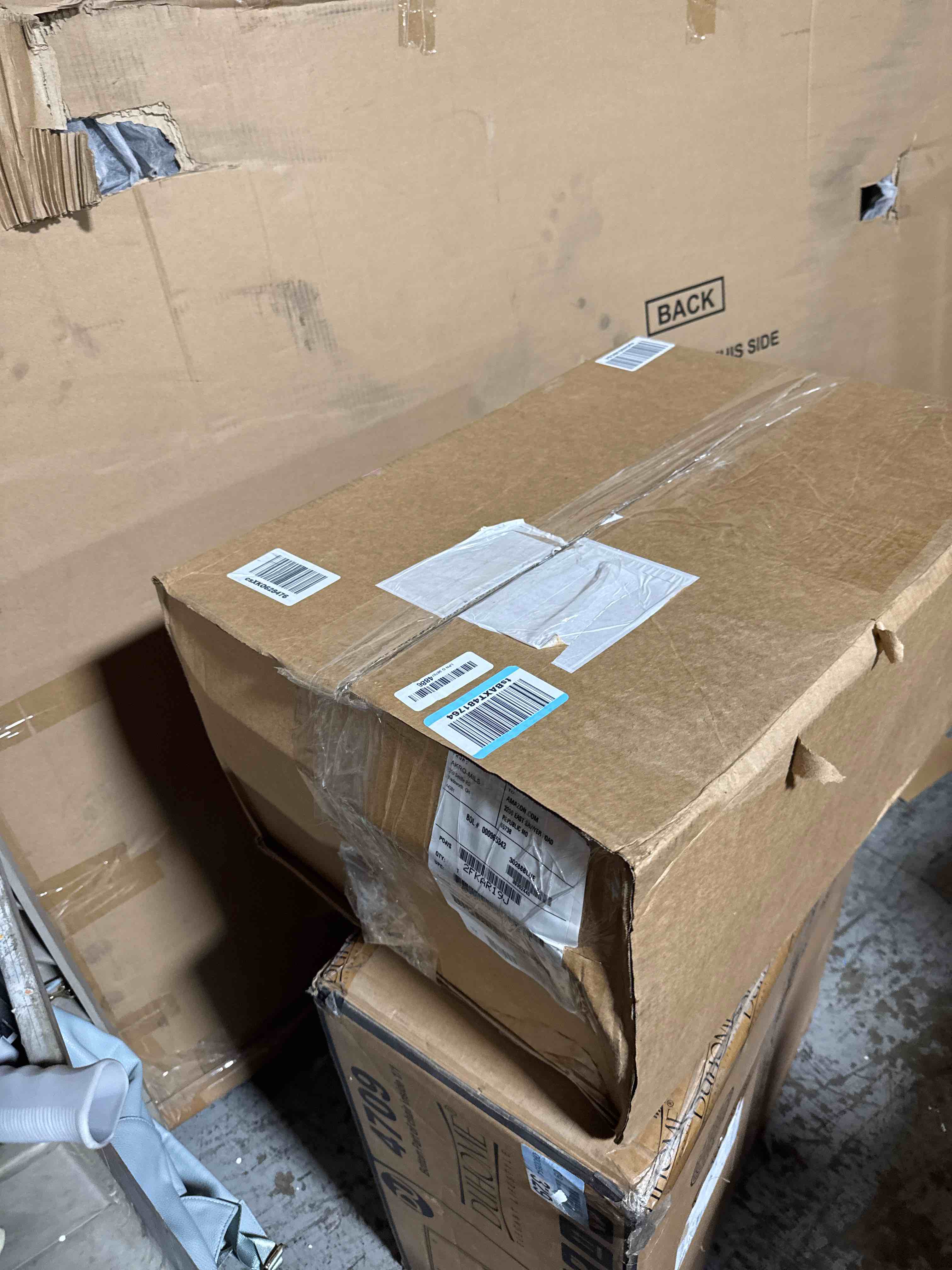 https://s3.amazonaws.com/lotting-images-prod/phillipi/GRA2156720_1758899531648.jpeg