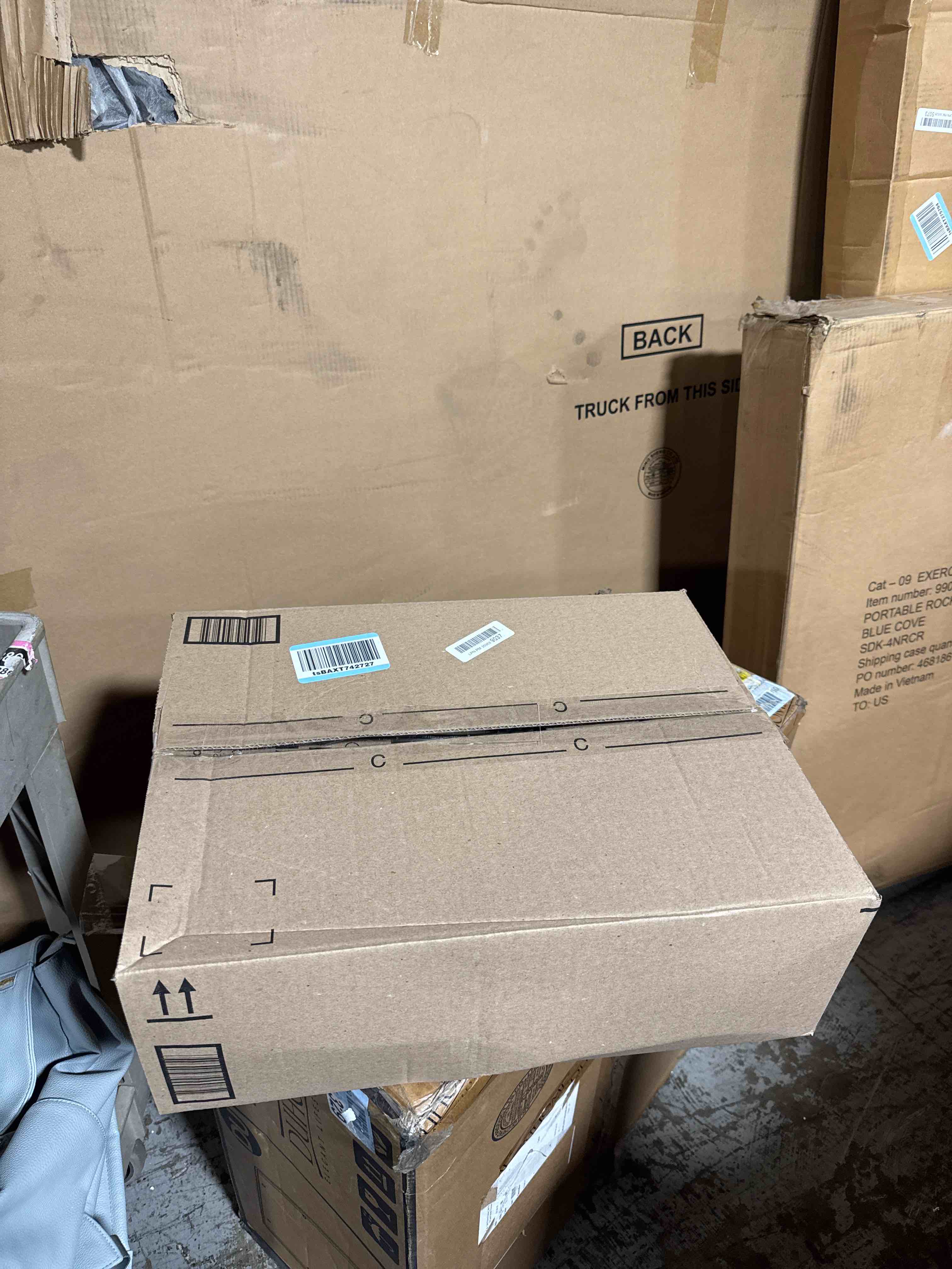https://s3.amazonaws.com/lotting-images-prod/phillipi/GRA2156728_1758900557647.jpeg
