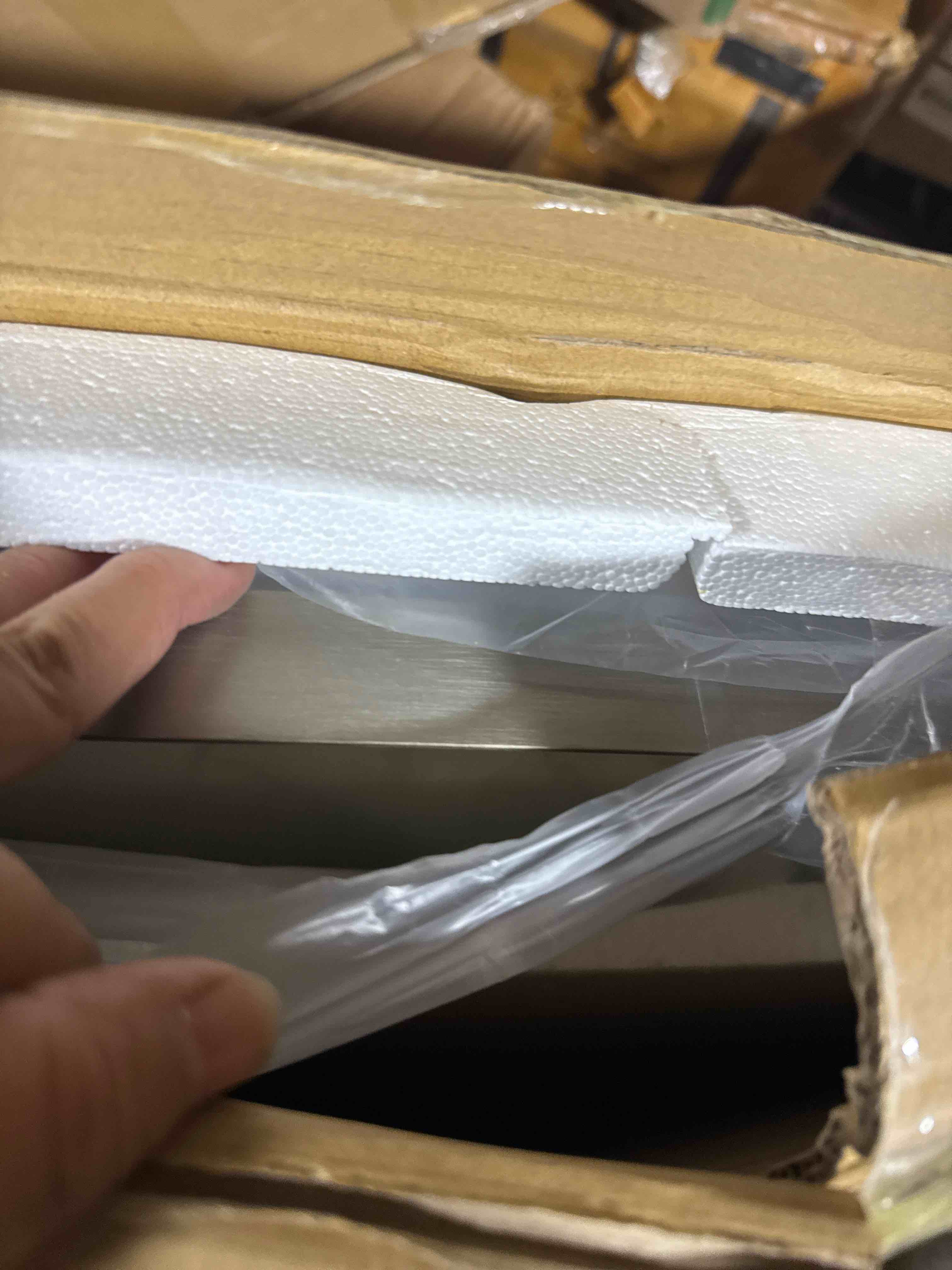 https://s3.amazonaws.com/lotting-images-prod/phillipi/GRA2156737_1758901198560.jpeg