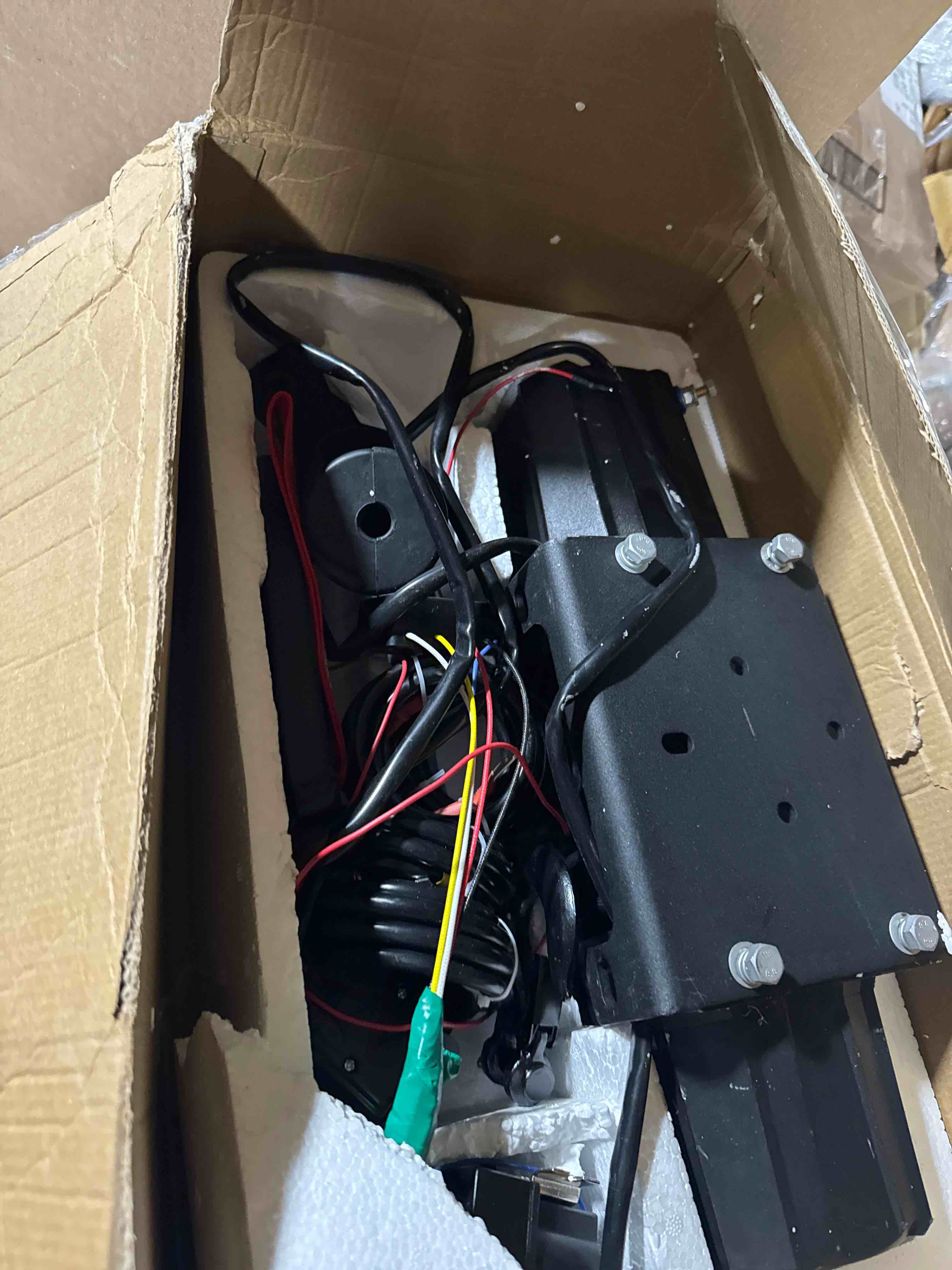 https://s3.amazonaws.com/lotting-images-prod/phillipi/GRA2156751_1758903966170.jpeg