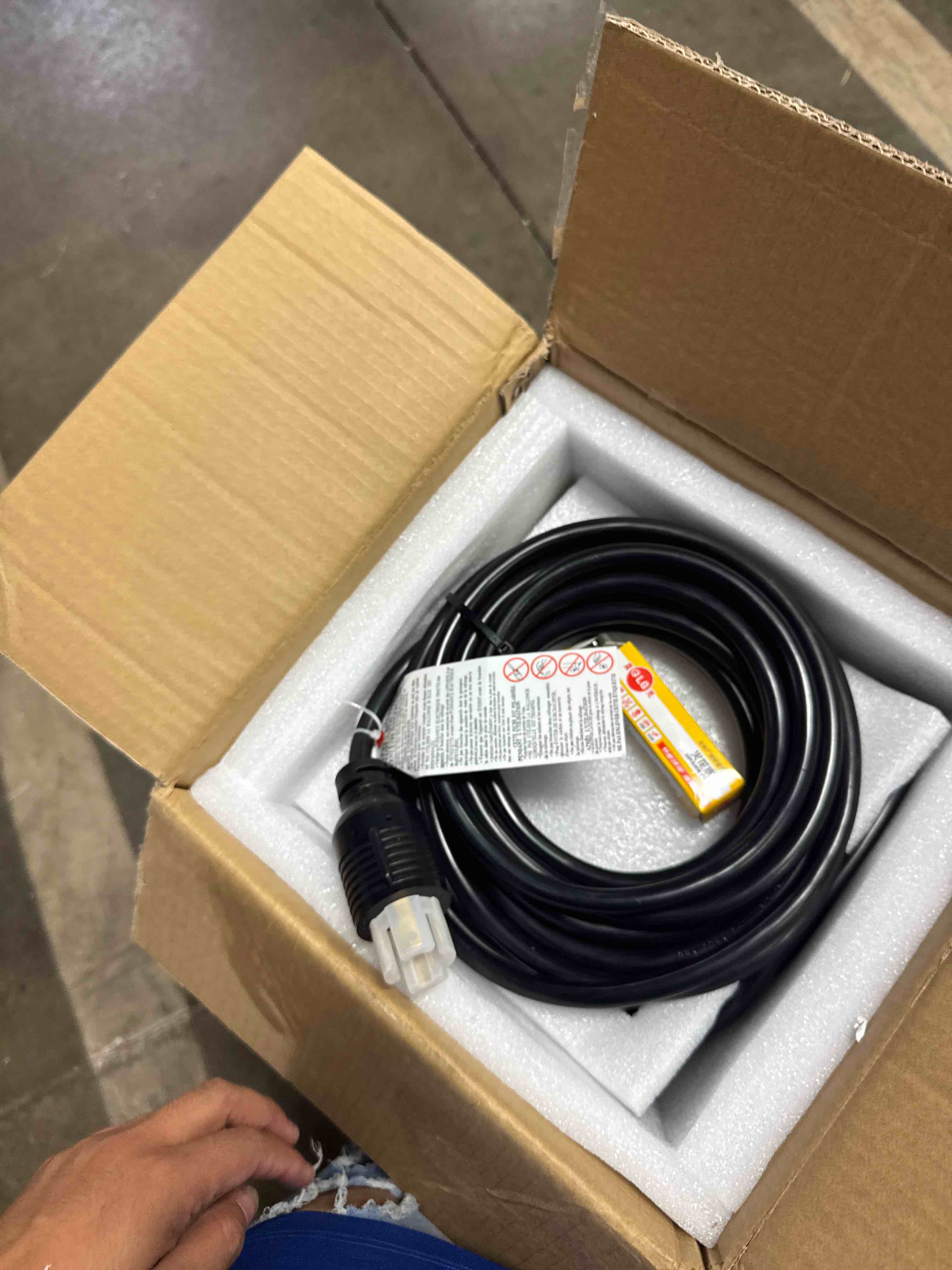 https://s3.amazonaws.com/lotting-images-prod/phillipi/GRA2156829_1759849474950.jpeg
