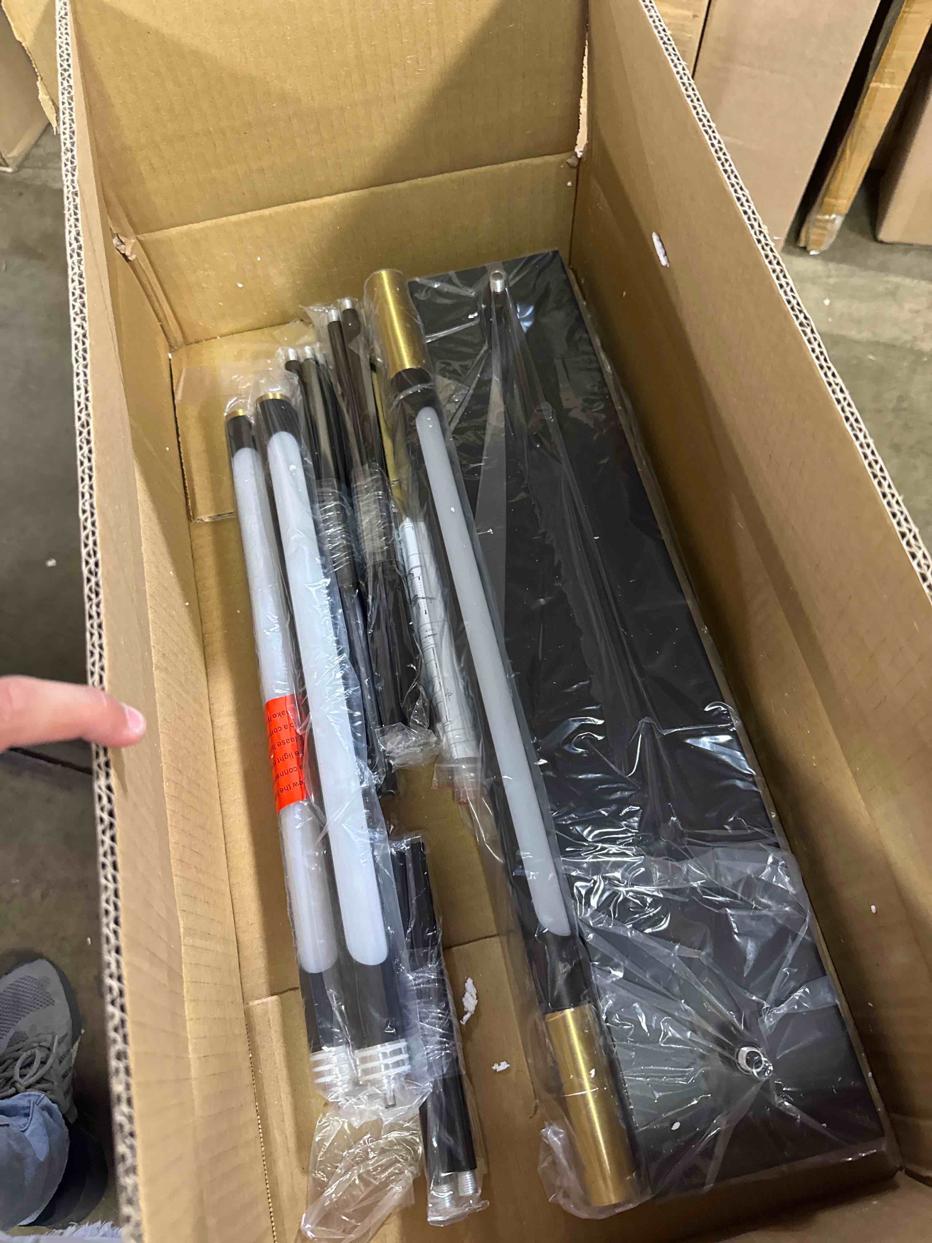 https://s3.amazonaws.com/lotting-images-prod/phillipi/GRA2156886_1759930187338.jpeg