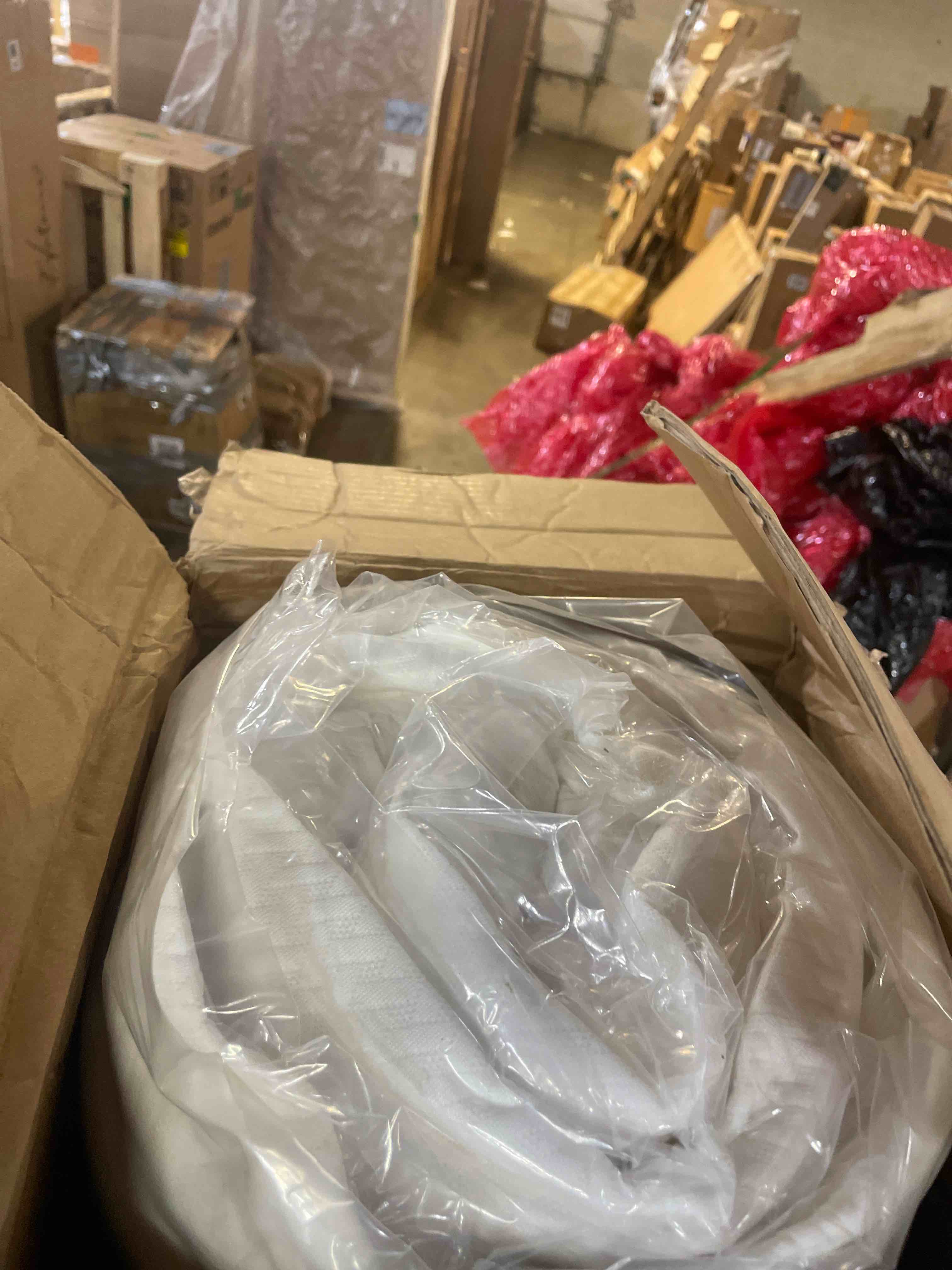 https://s3.amazonaws.com/lotting-images-prod/phillipi/GRA2157115_1760812094984.jpeg