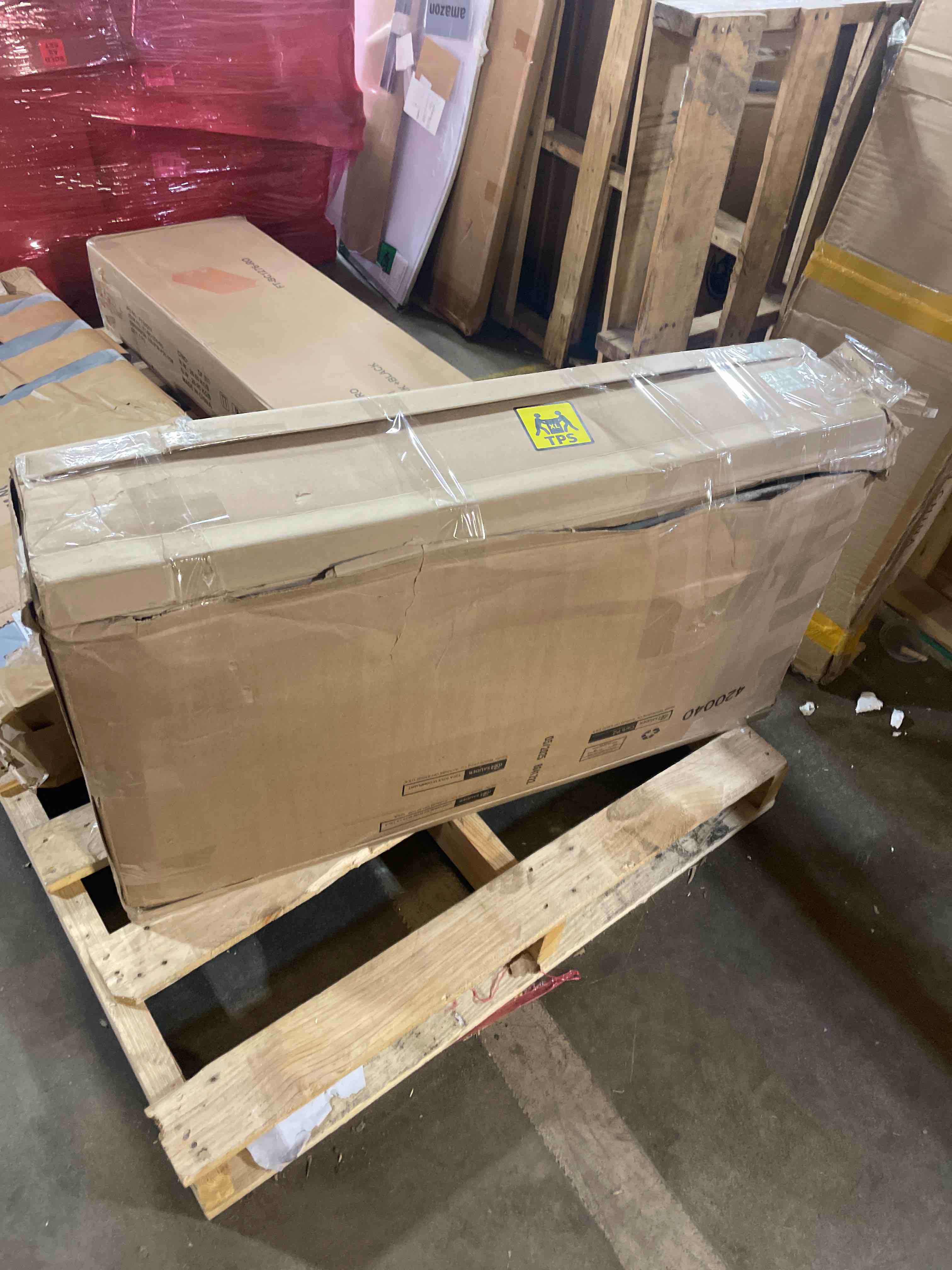https://s3.amazonaws.com/lotting-images-prod/phillipi/GRA2157122_1760813801072.jpeg