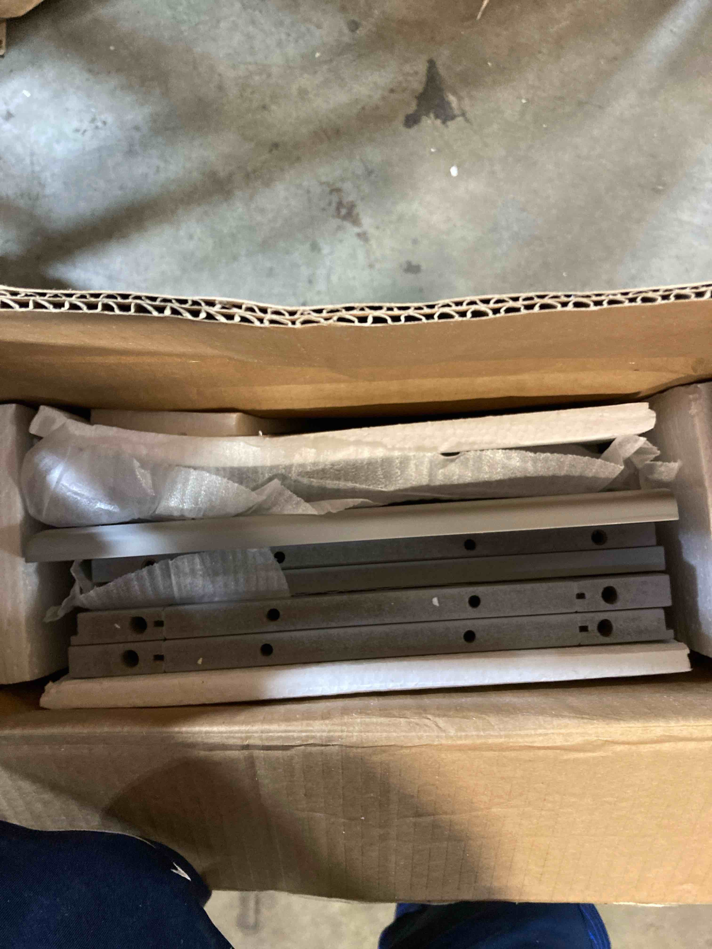 https://s3.amazonaws.com/lotting-images-prod/phillipi/GRA2158150_1748440256565.jpeg