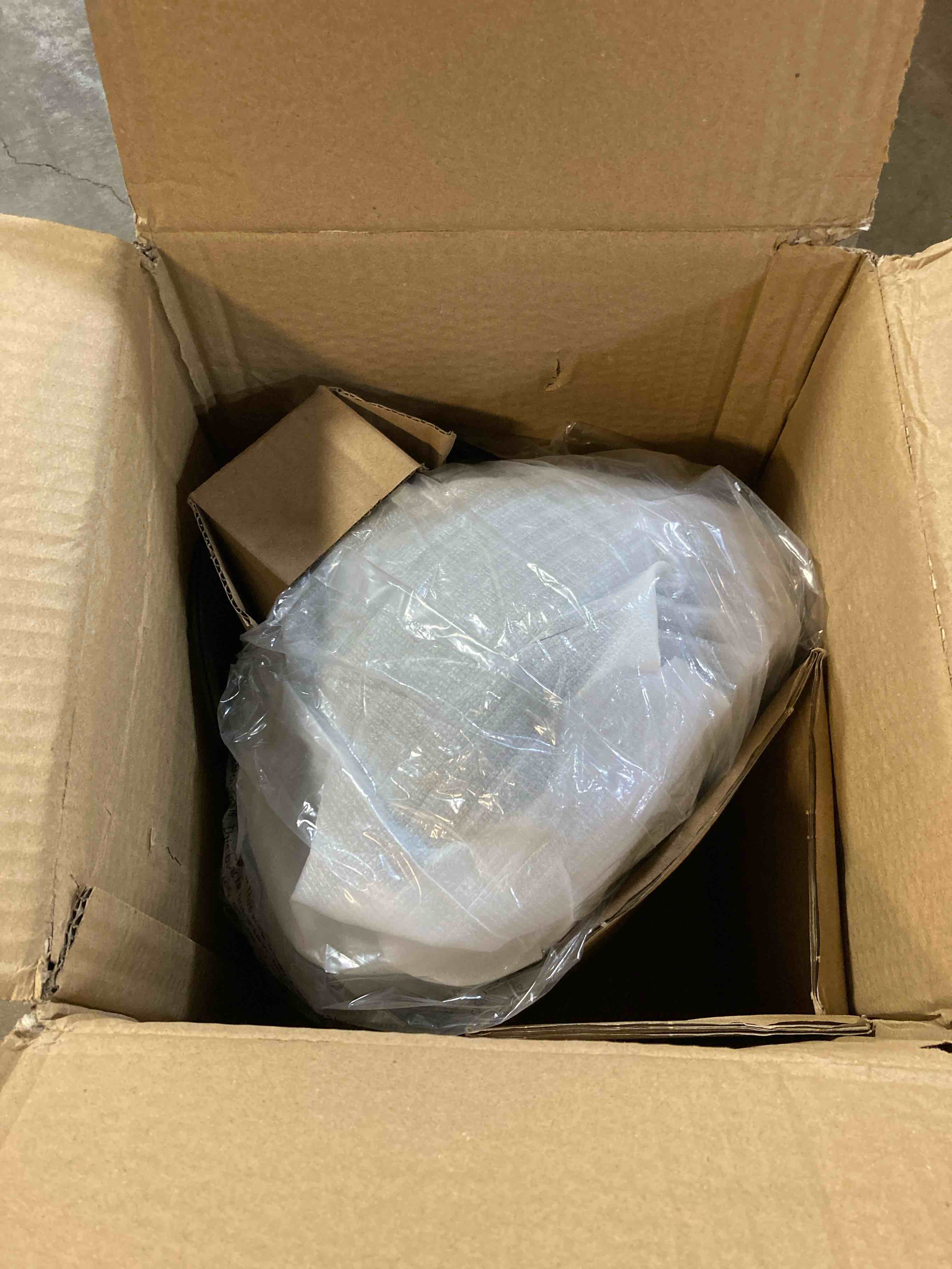 https://s3.amazonaws.com/lotting-images-prod/phillipi/GRA2158153_1748441016983.jpeg