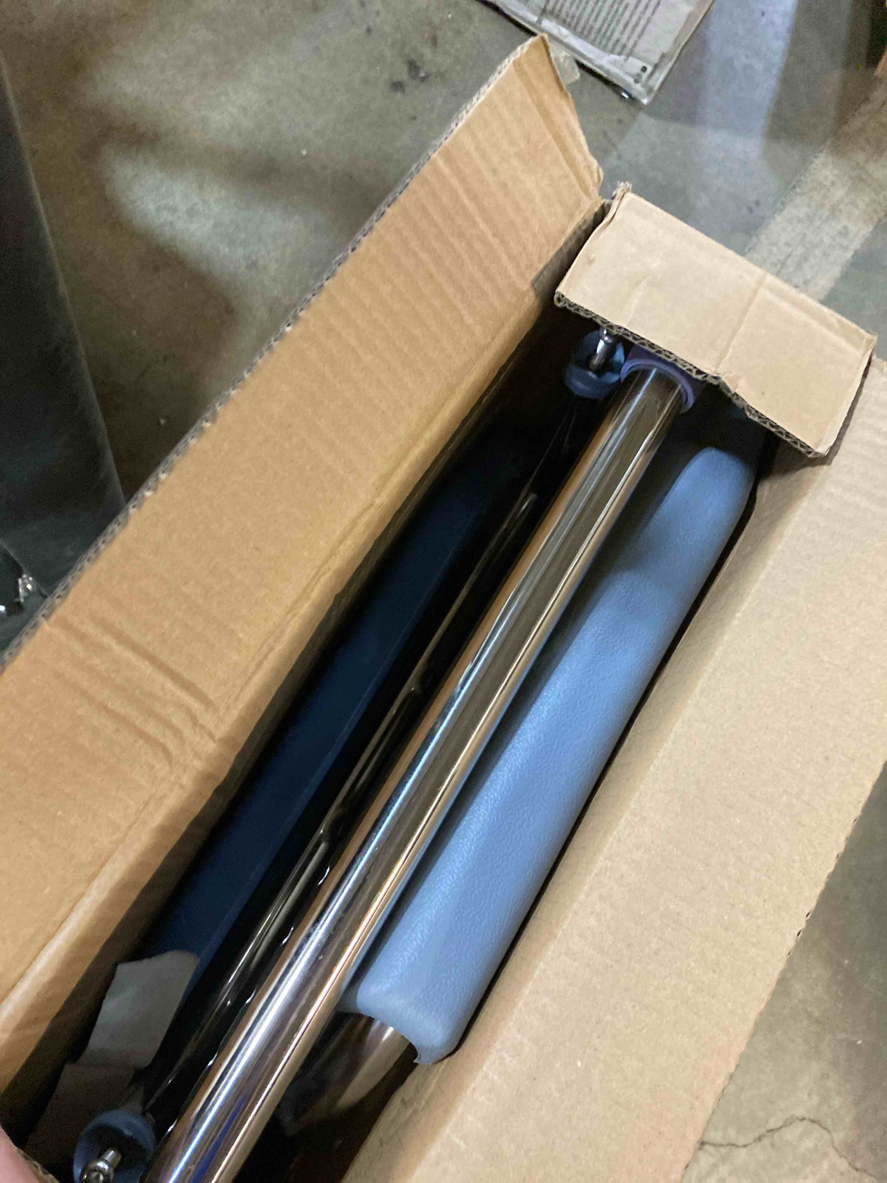 https://s3.amazonaws.com/lotting-images-prod/phillipi/GRA2158178_1748449529045.jpeg