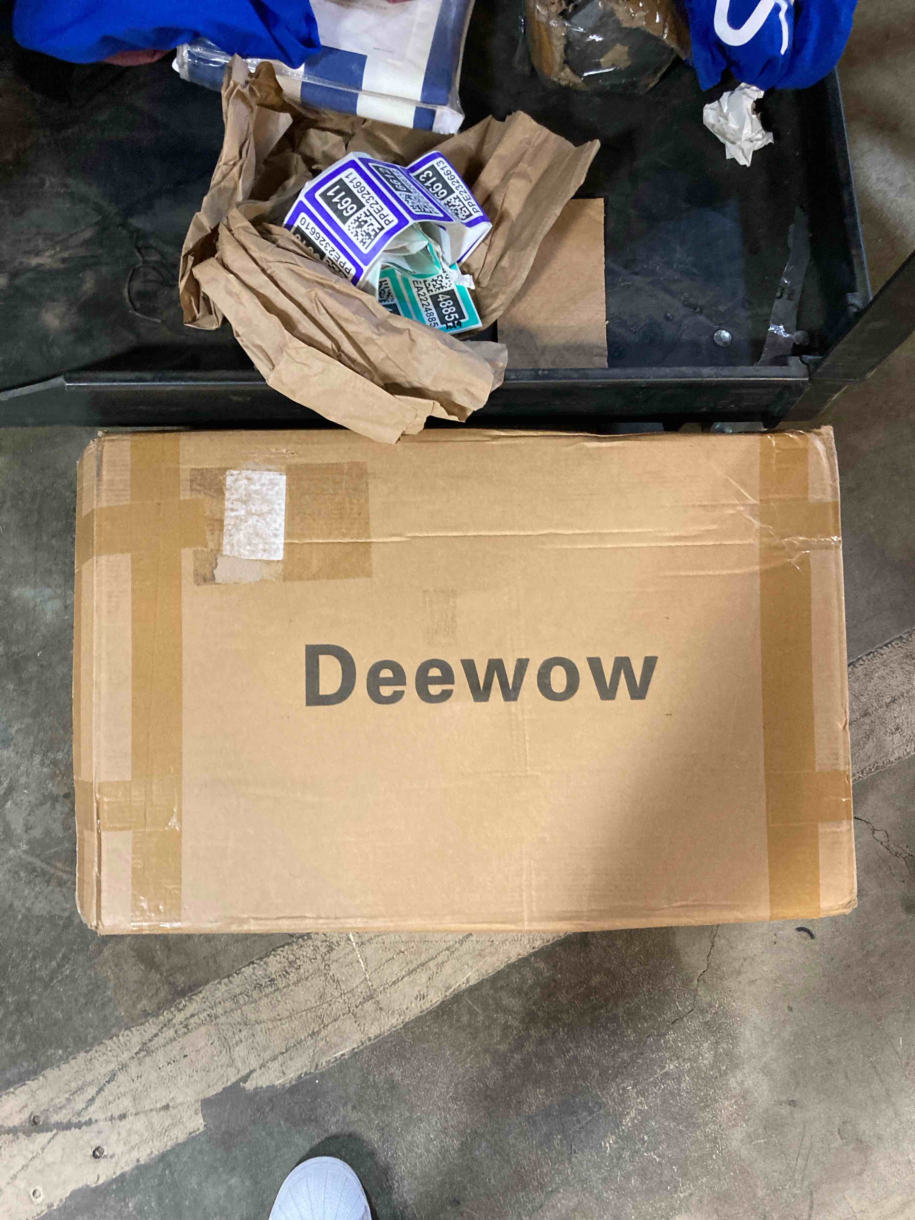 https://s3.amazonaws.com/lotting-images-prod/phillipi/GRA2158178_1748449538424.jpeg