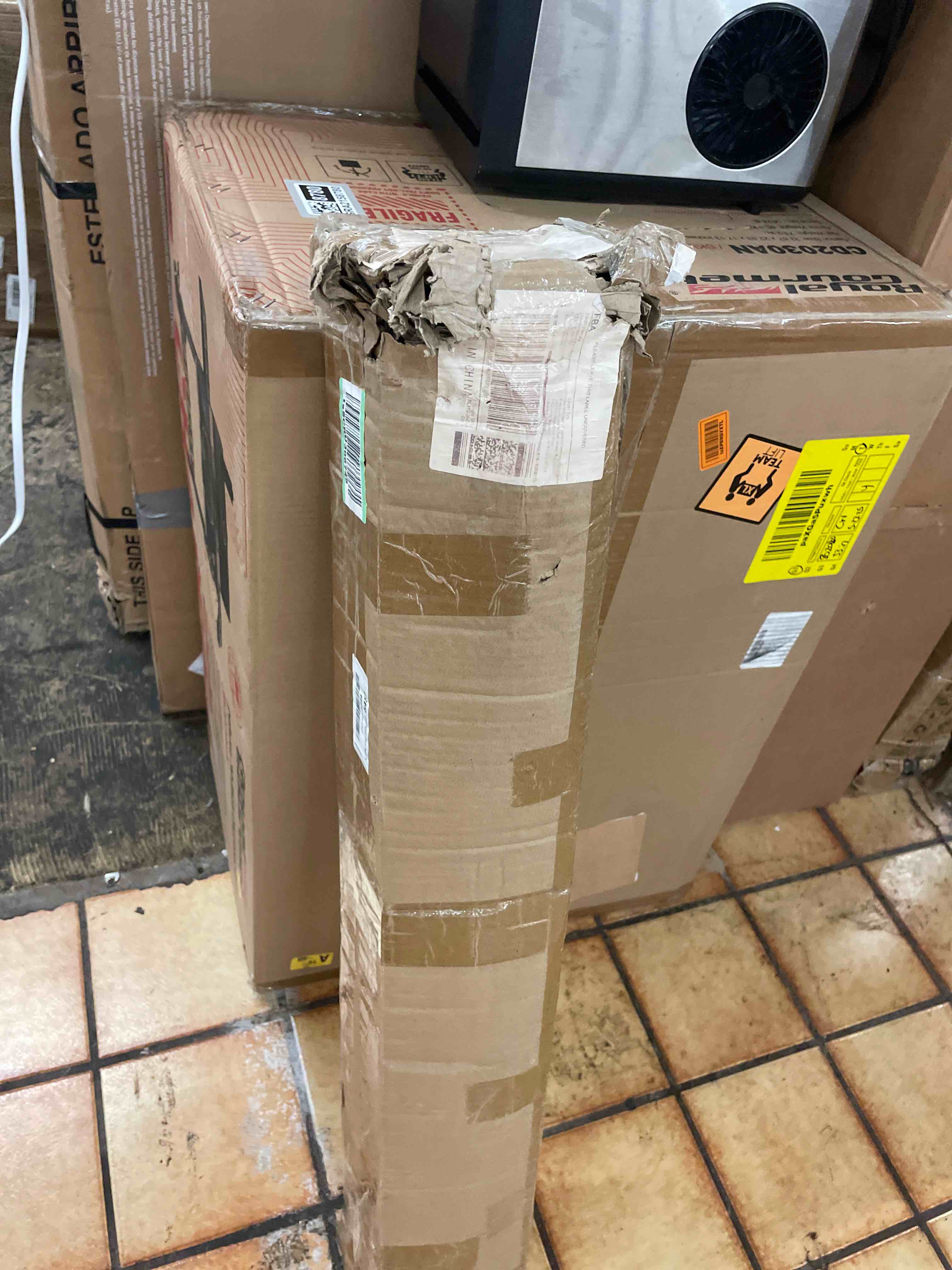 https://s3.amazonaws.com/lotting-images-prod/phillipi/GRA2158784_1753835560257.jpeg
