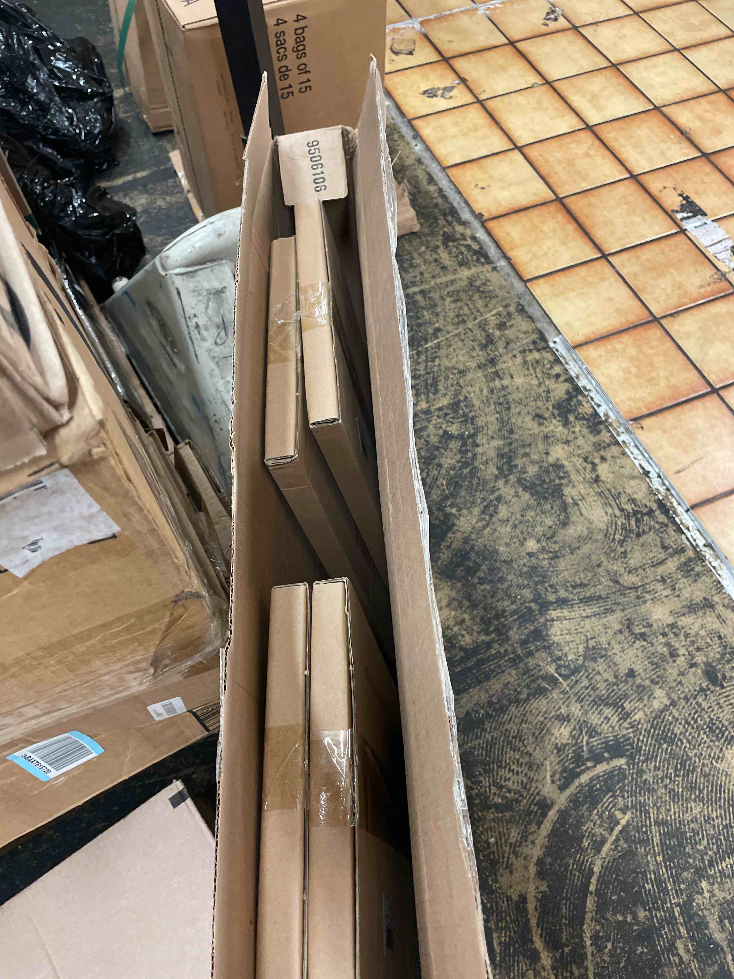 https://s3.amazonaws.com/lotting-images-prod/phillipi/GRA2158788_1753836093496.jpeg