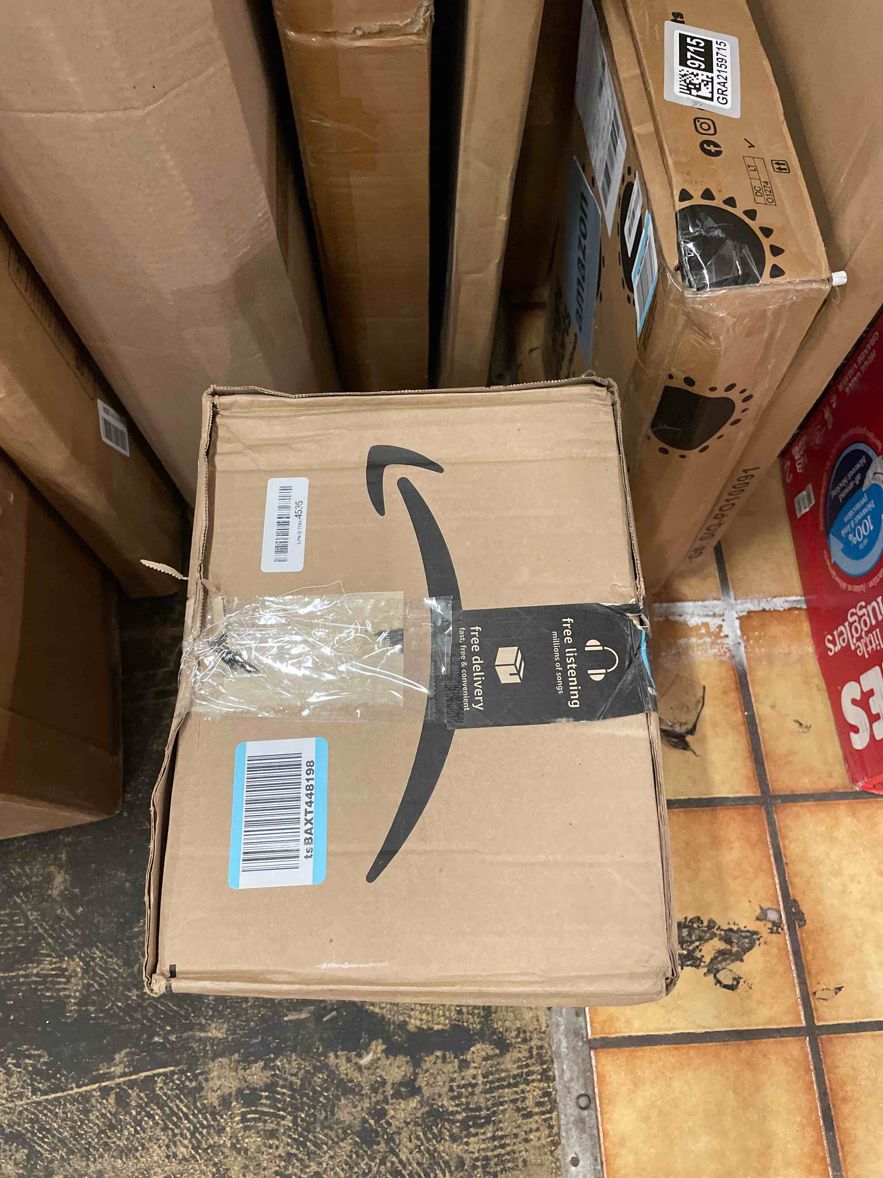 https://s3.amazonaws.com/lotting-images-prod/phillipi/GRA2159729_1756373303758.jpeg