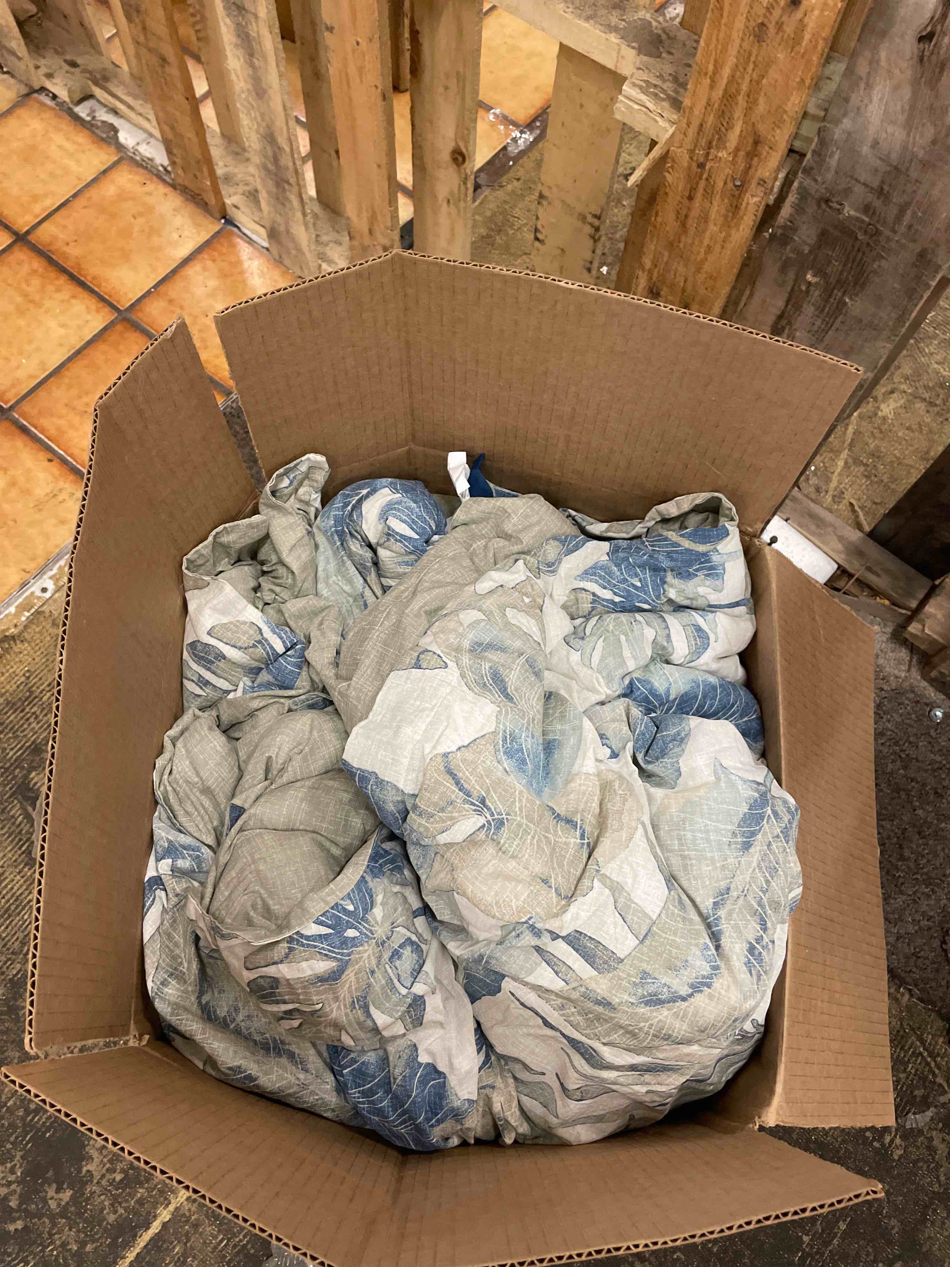 https://s3.amazonaws.com/lotting-images-prod/phillipi/GRA2159853_1757574184334.jpeg
